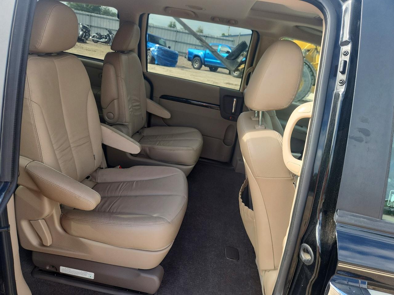 2014 Kia Sedona Ex Black vin: KNDMH4C73E6559105