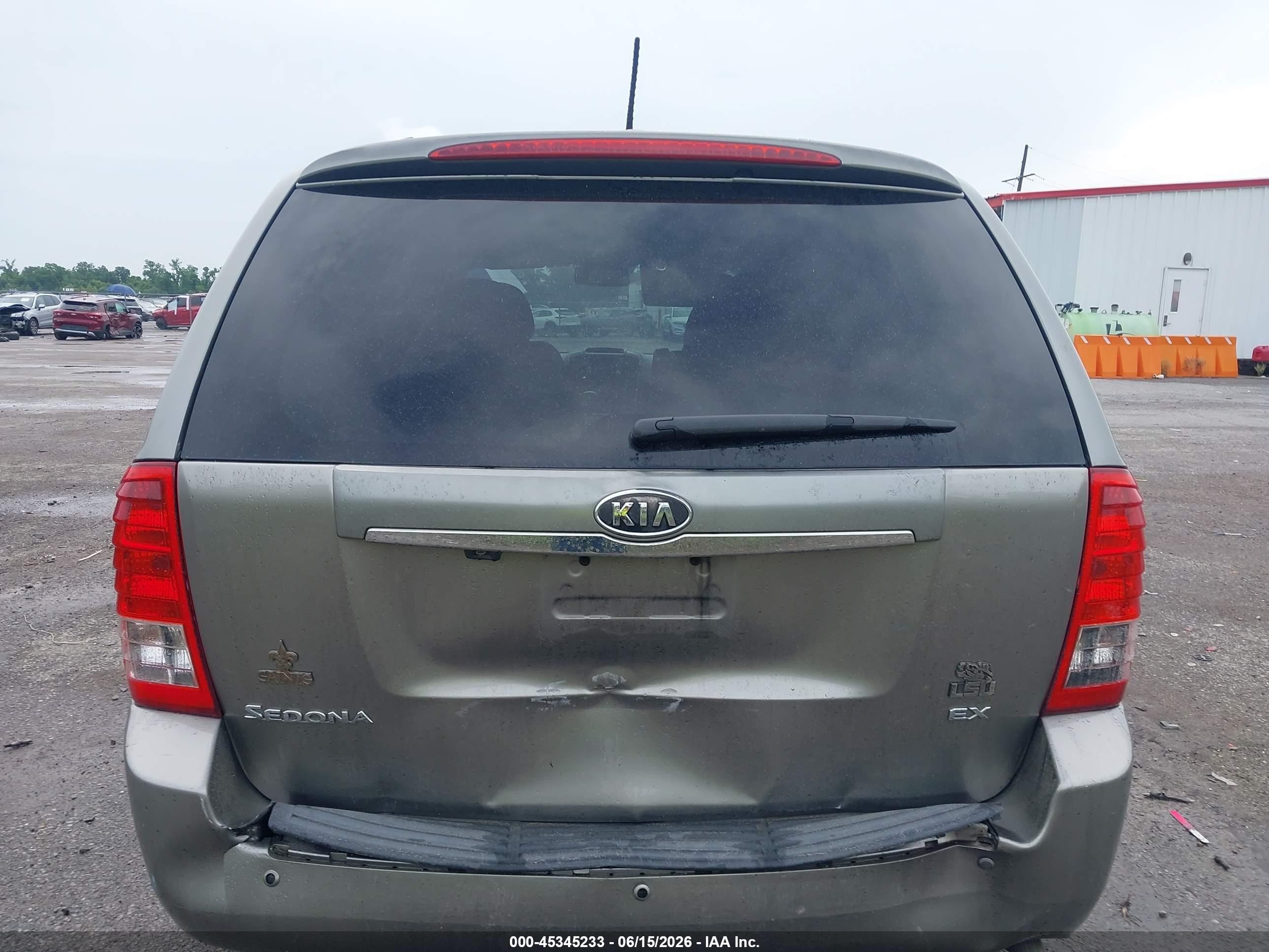2011 Kia Sedona Ex Silver vin: KNDMH4C76B6383517