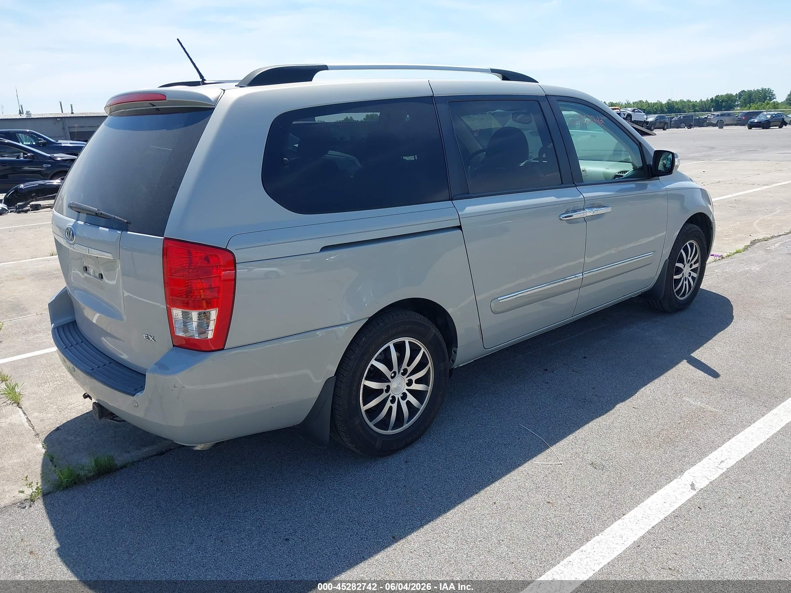 2012 Kia Sedona Ex Silver vin: KNDMH4C76C6486972