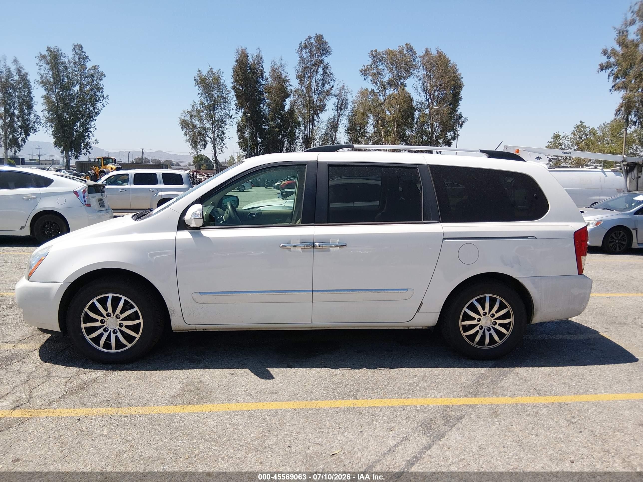 2012 Kia Sedona Ex White vin: KNDMH4C76C6488432