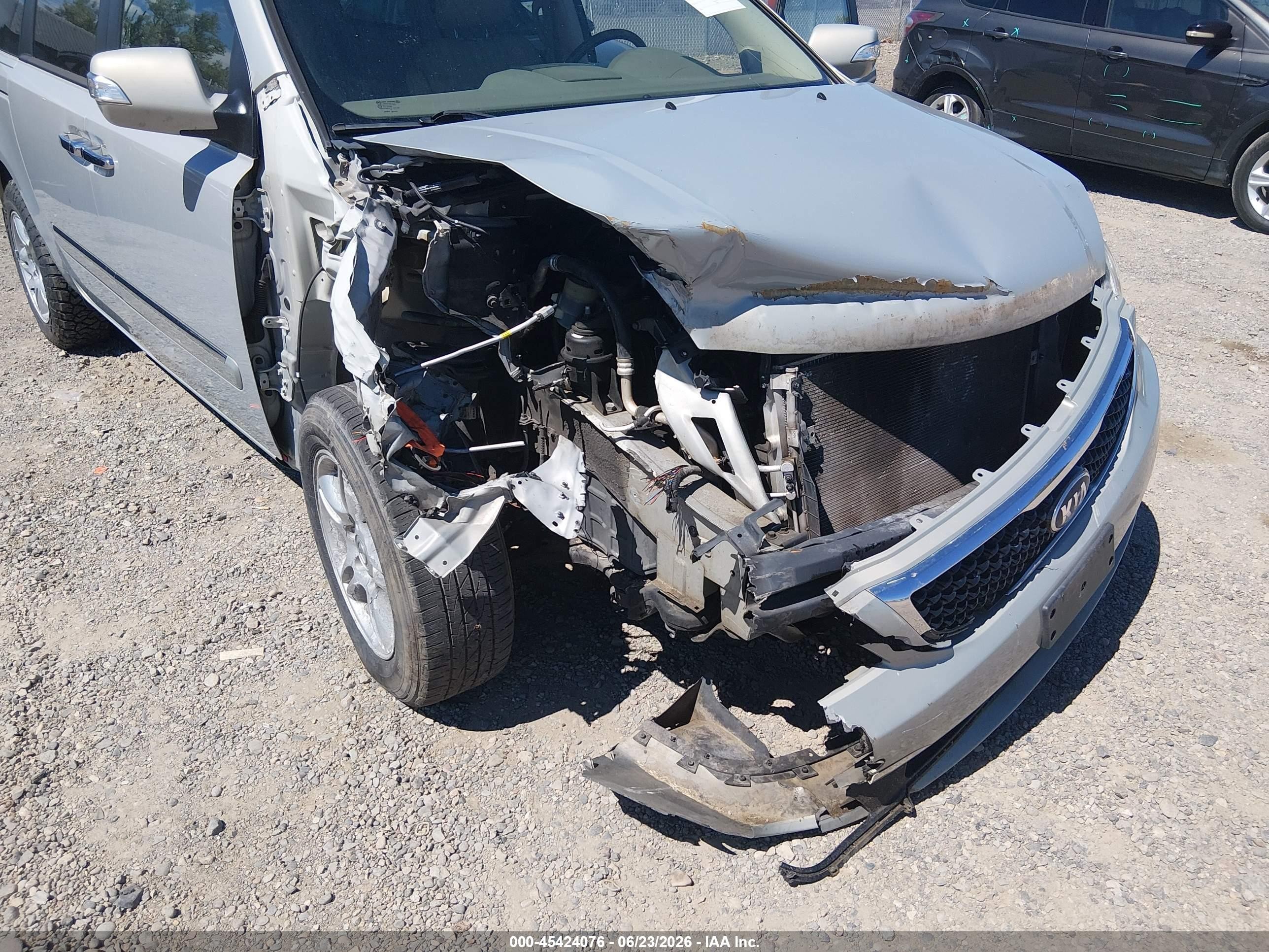 2014 Kia Sedona Ex Silver vin: KNDMH4C76E6565576