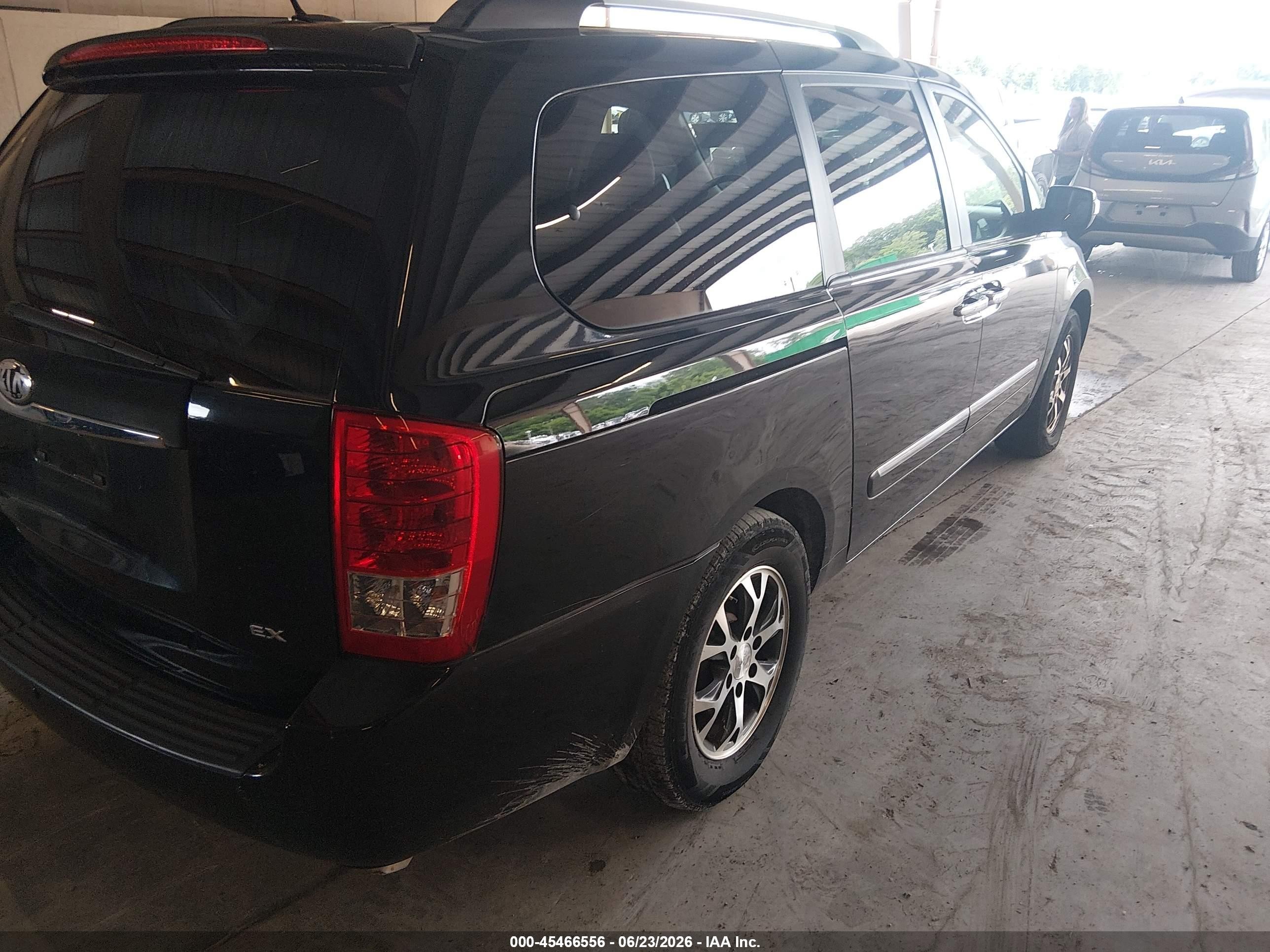 2014 Kia Sedona Ex Black vin: KNDMH4C77E6561472