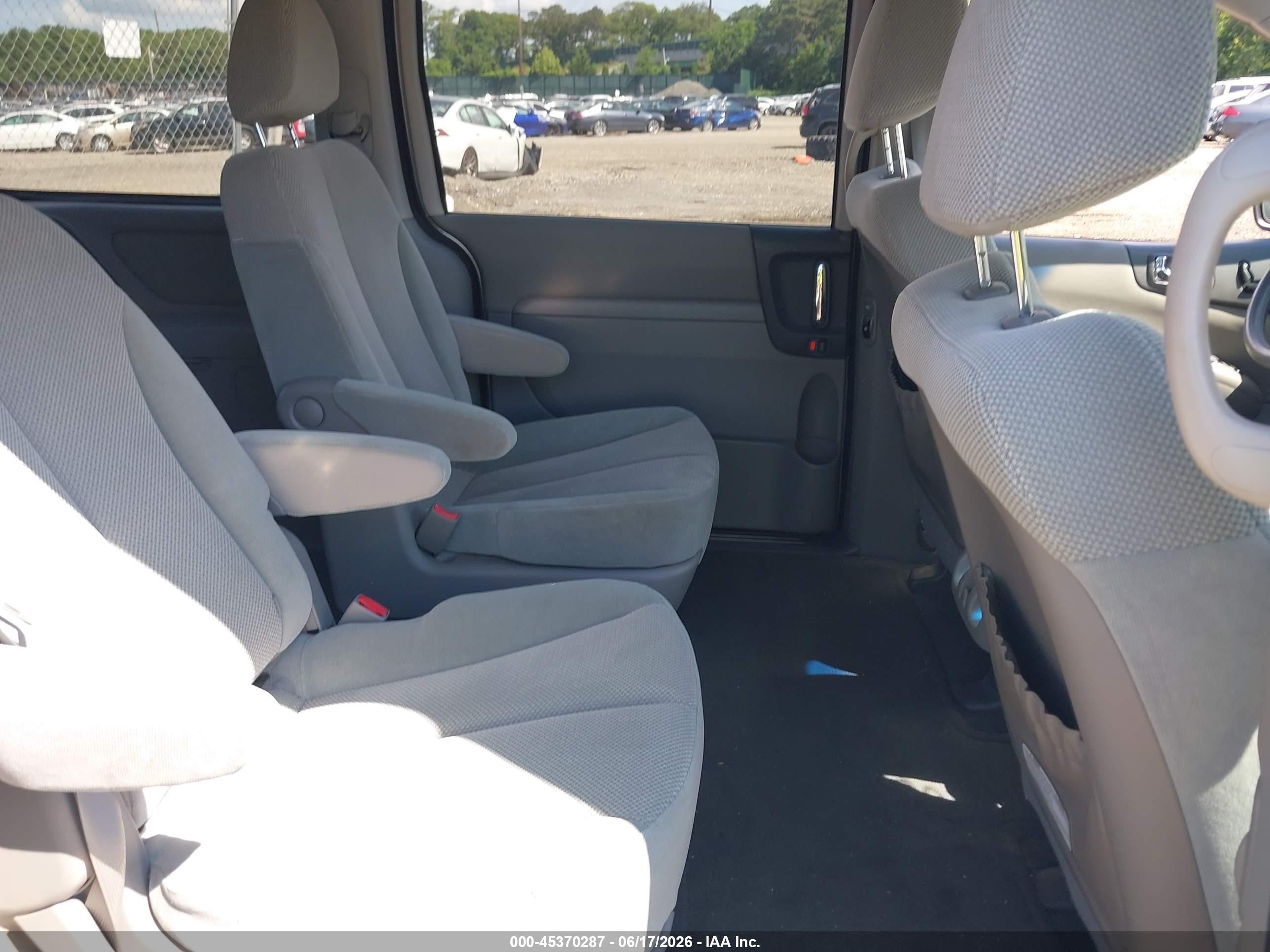 2012 Kia Sedona Ex Silver vin: KNDMH4C79C6432730