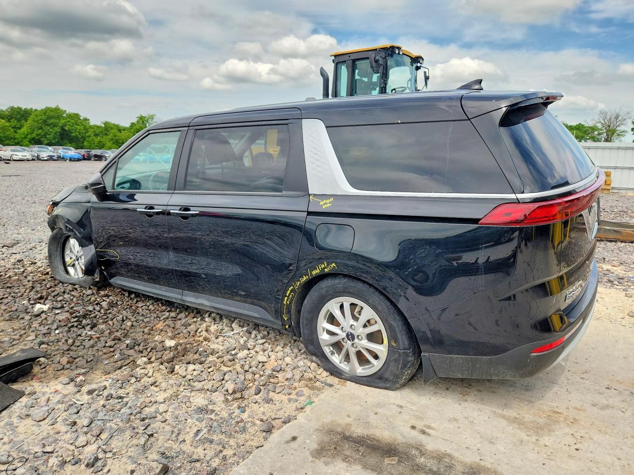 2023 Kia Carnival Lx Black vin: KNDNB4H30P6205511