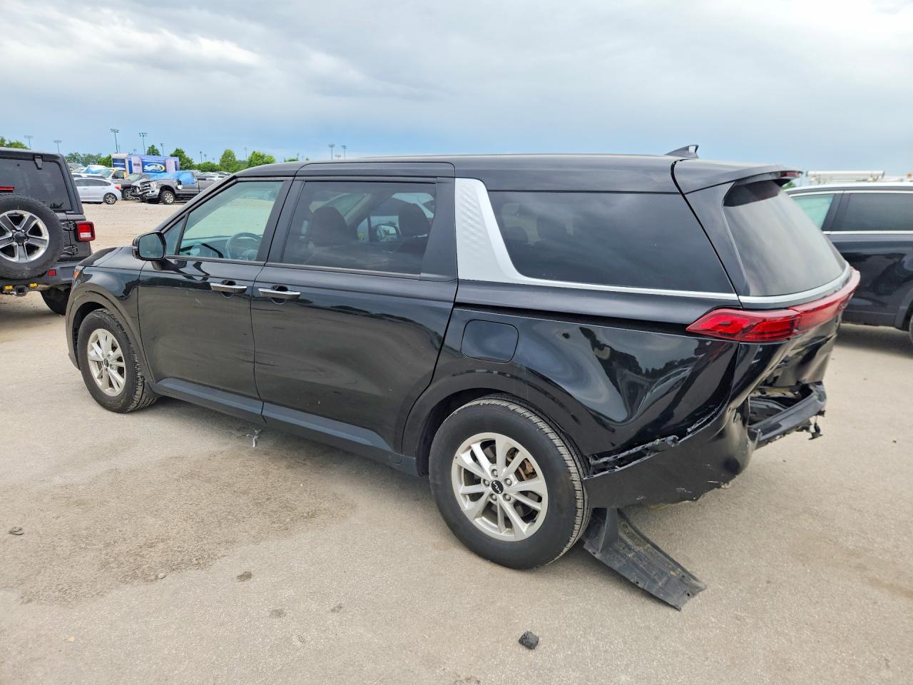 2023 Kia Carnival Lx Black vin: KNDNB4H30P6234751