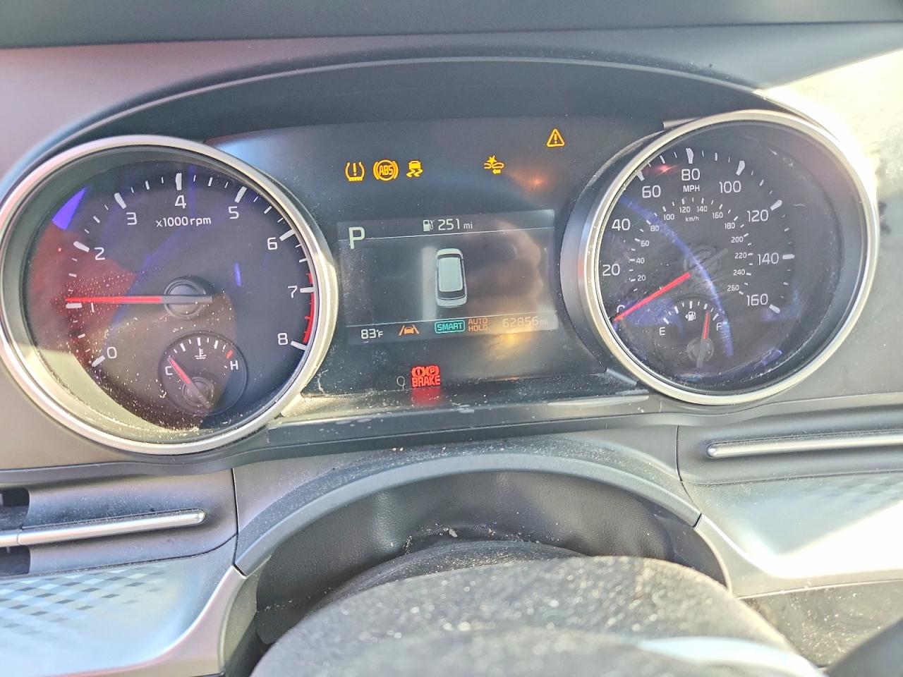 2024 Kia Carnival Lx Белый vin: KNDNB4H32R6306858
