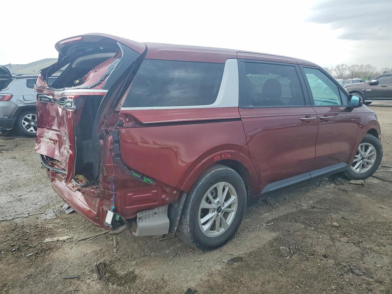 2024 Kia Carnival Lx Red vin: KNDNB4H34R6365488
