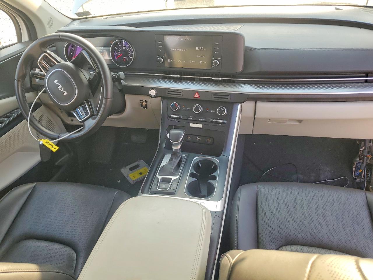 2024 Kia Carnival Lx White vin: KNDNB4H36R6445018