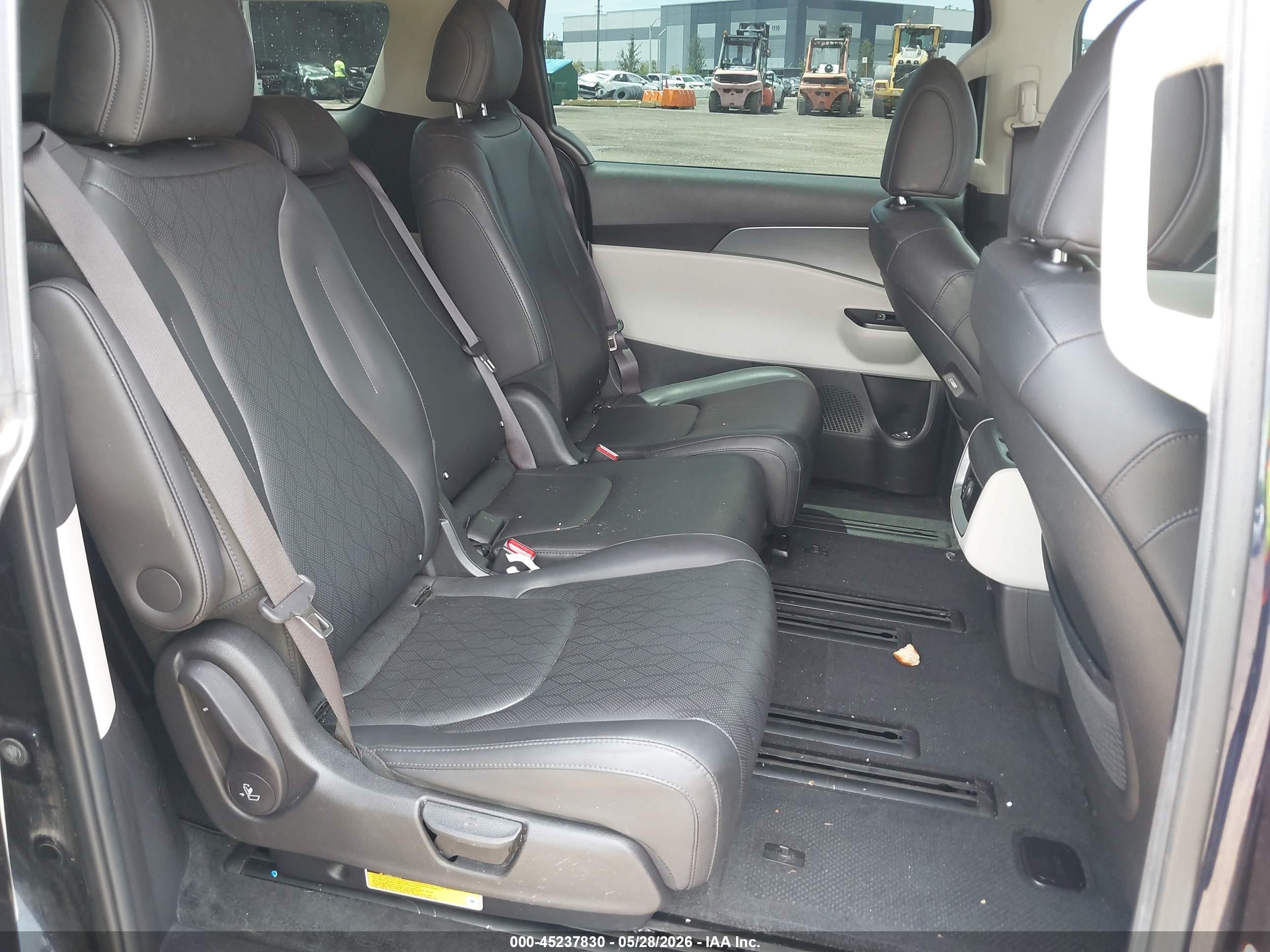 2022 Kia Carnival Mpv Lx Seat Package Navy vin: KNDNB4H39N6143393