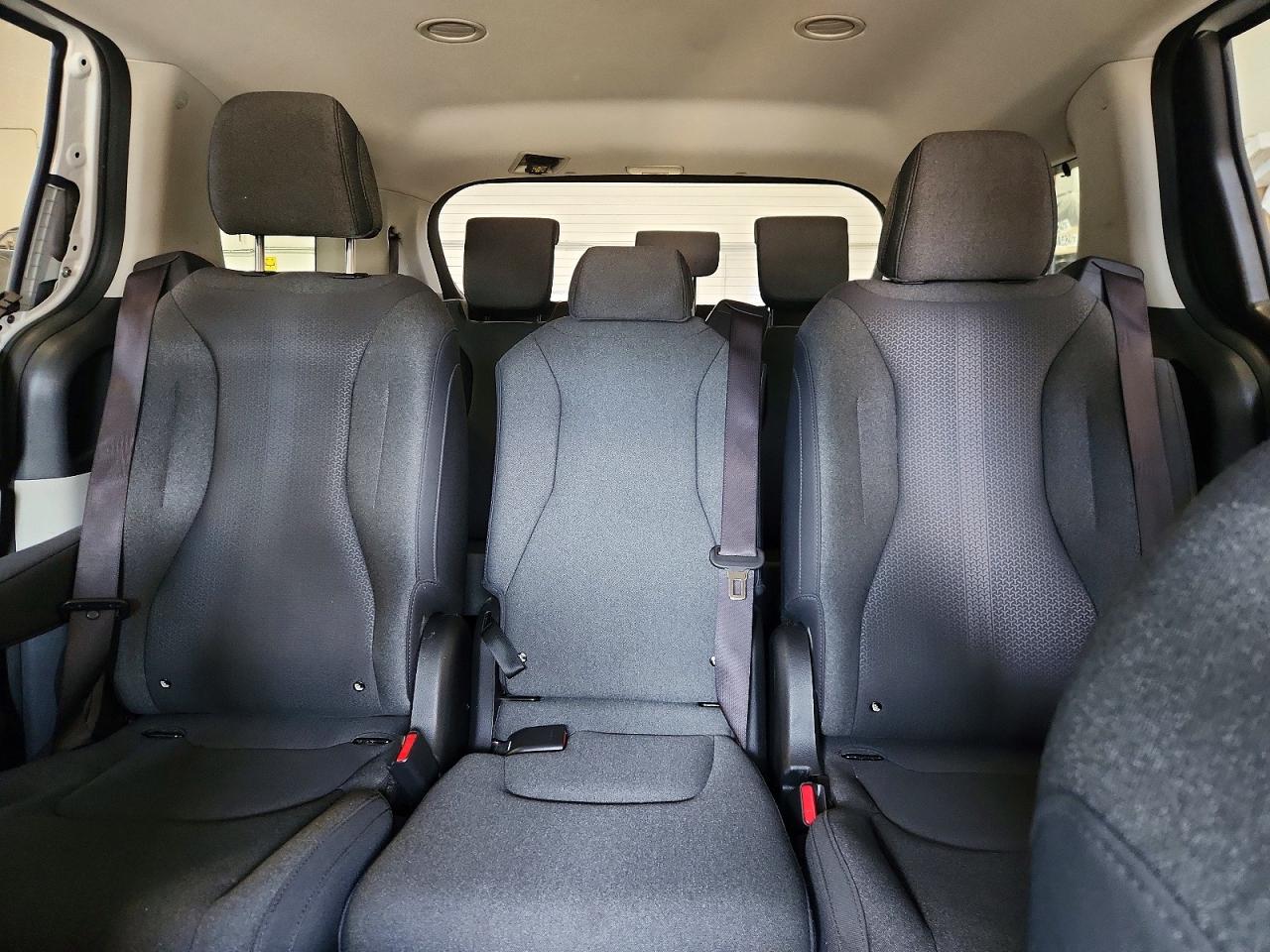 2024 Kia Carnival Lx Белый vin: KNDNB5H38R6324058