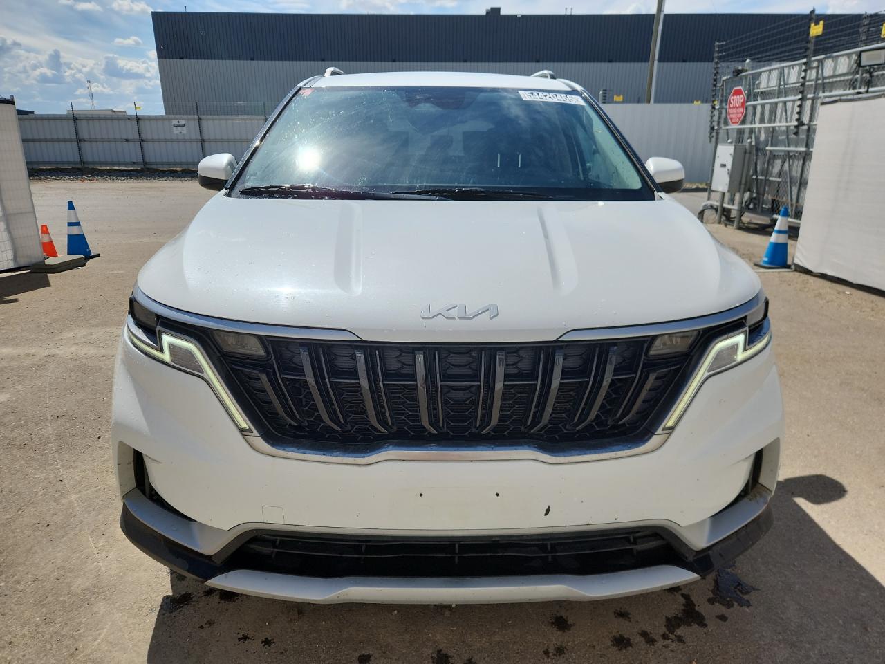 2024 Kia Carnival Lx Белый vin: KNDNB5H38R6324058 Damage: Front Bumper, Chipped, 4