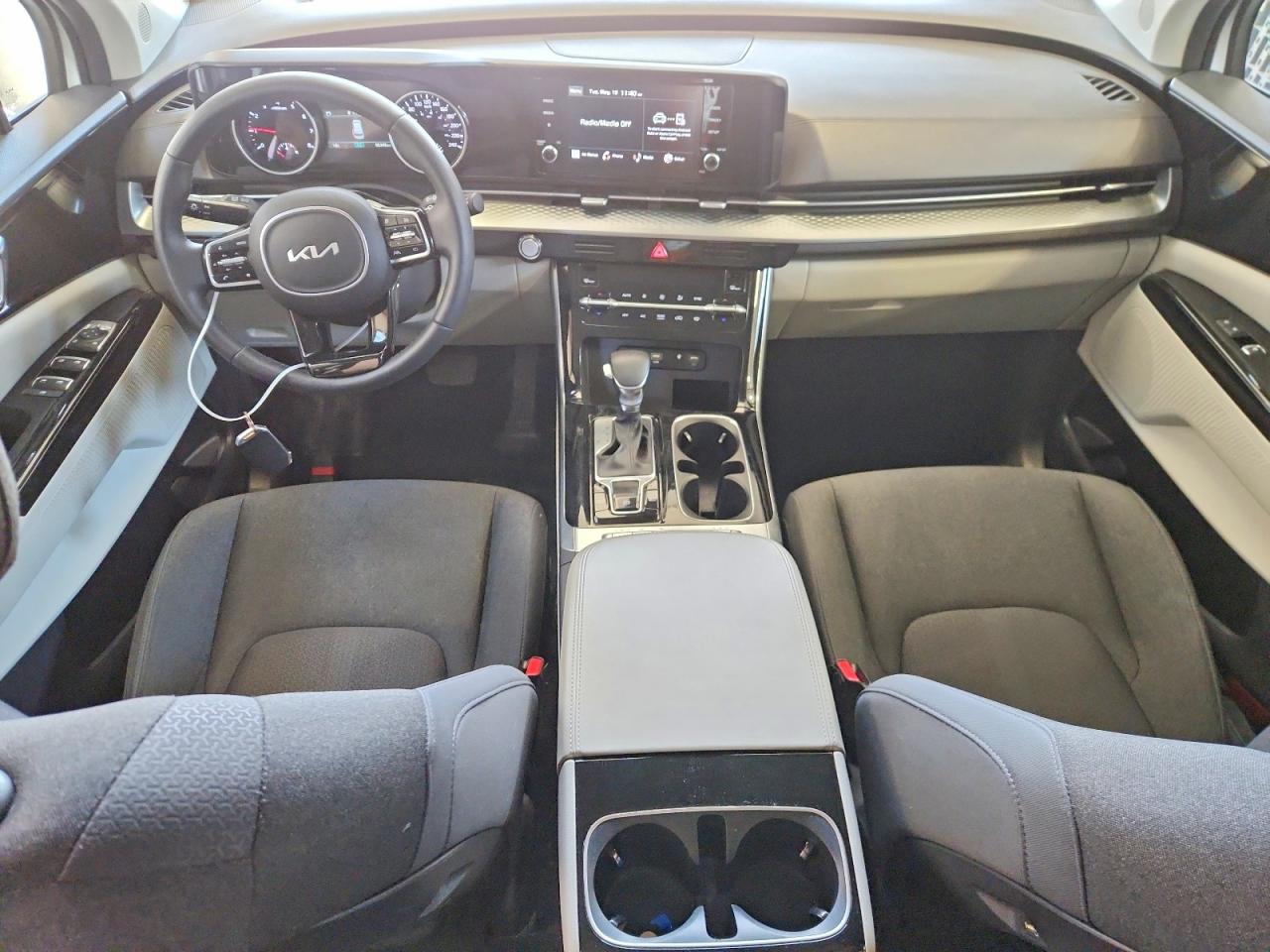 2024 Kia Carnival Lx Белый vin: KNDNB5H38R6324058
