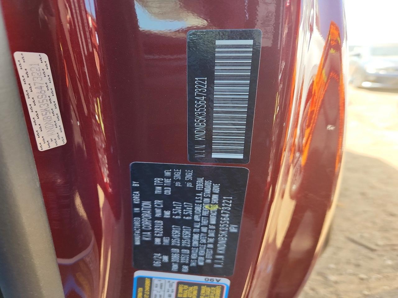 2025 Kia Carnival Lxs Red vin: KNDNB5K35S6473221