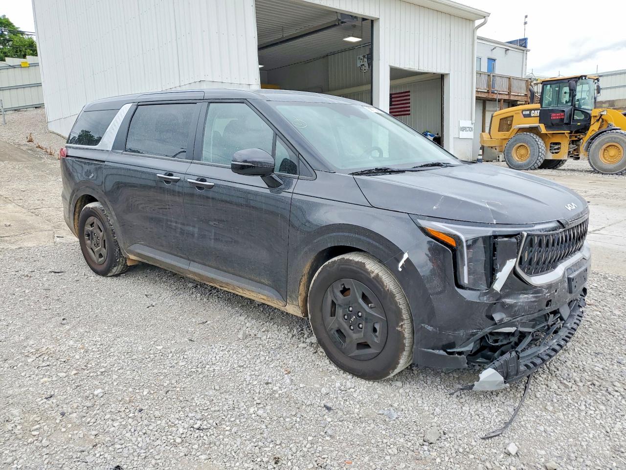 2026 Kia Carnival Lxs Gray vin: KNDNB5K37T6600553