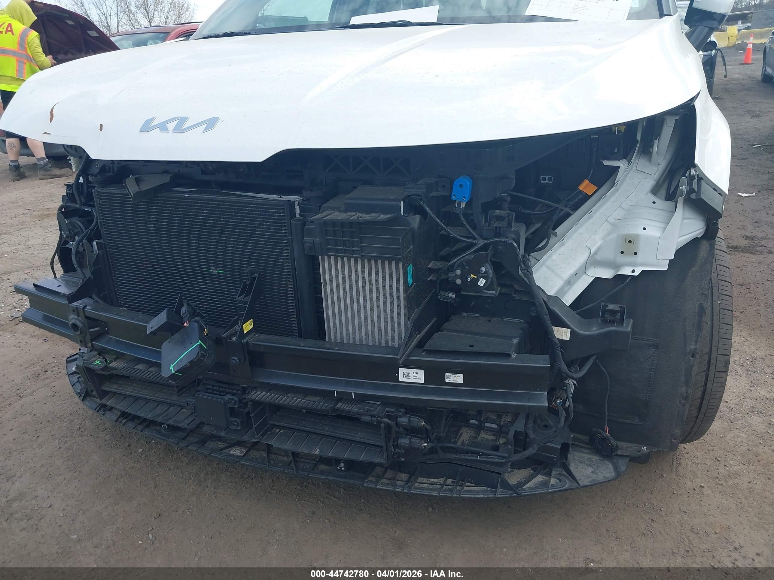 2026 Kia Carnival Mpv Hybrid Ex Белый vin: KNDNC5KA6T6101092