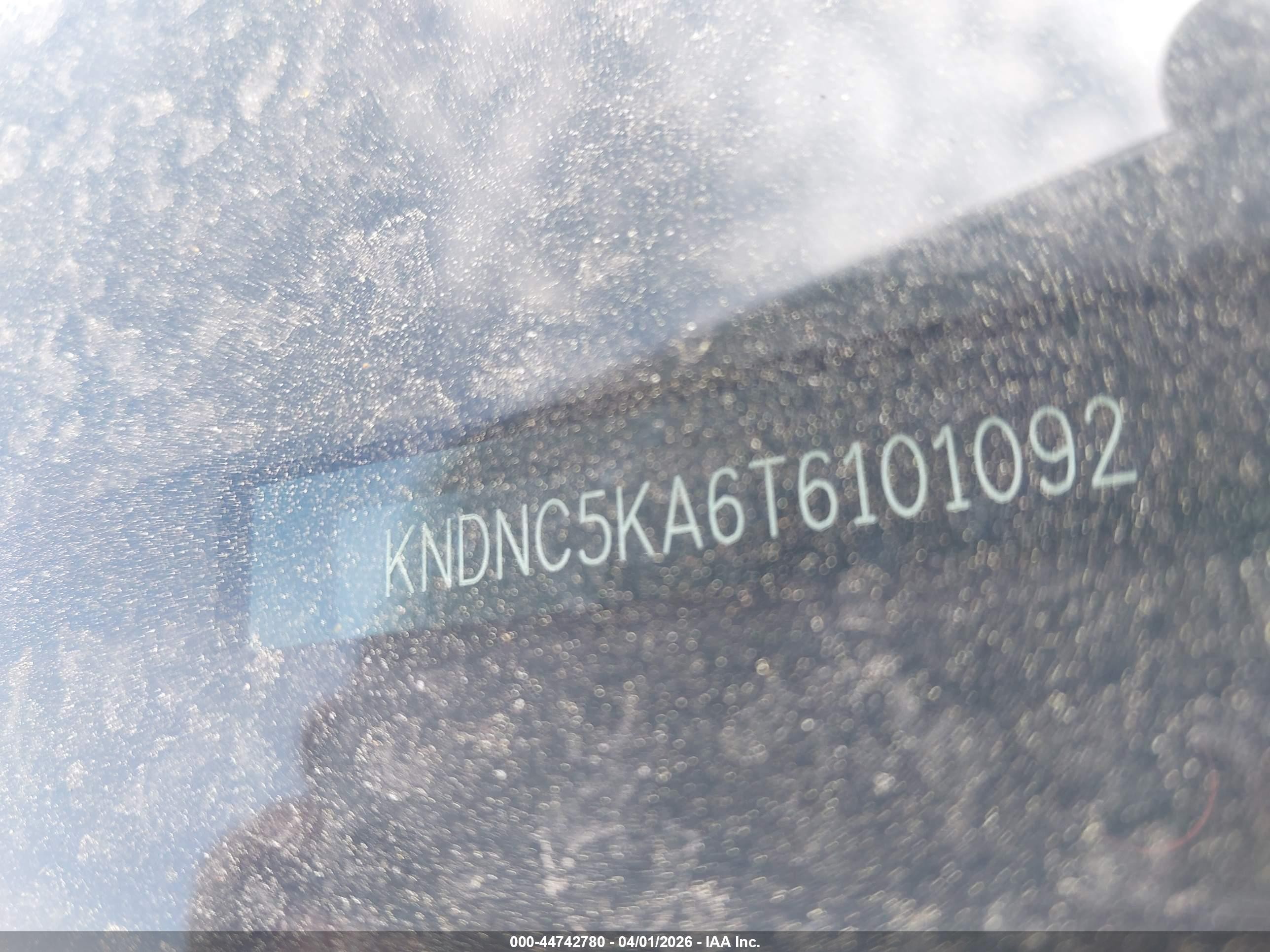 2026 Kia Carnival Mpv Hybrid Ex Белый vin: KNDNC5KA6T6101092
