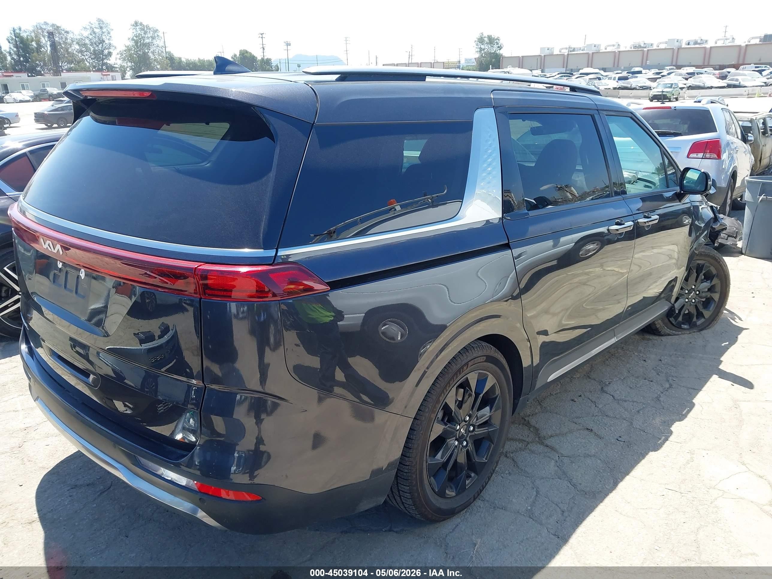 2024 Kia Carnival Mpv Sx Черный vin: KNDNE5H37R6402479