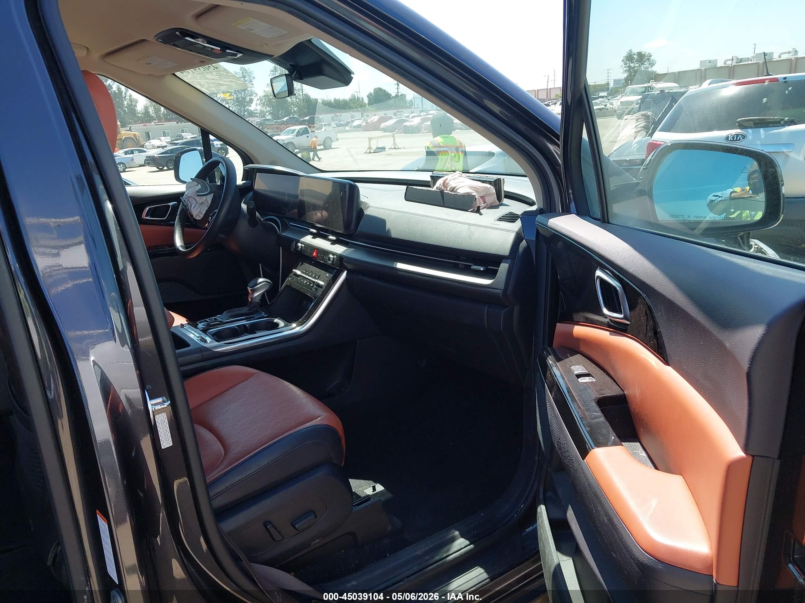 2024 Kia Carnival Mpv Sx Черный vin: KNDNE5H37R6402479