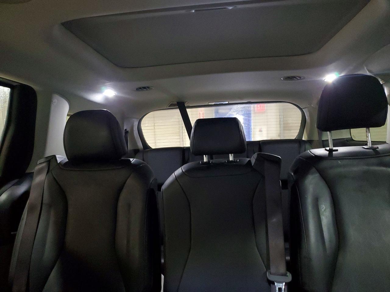 2025 Kia Carnival Sx White vin: KNDNE5K30S6454485