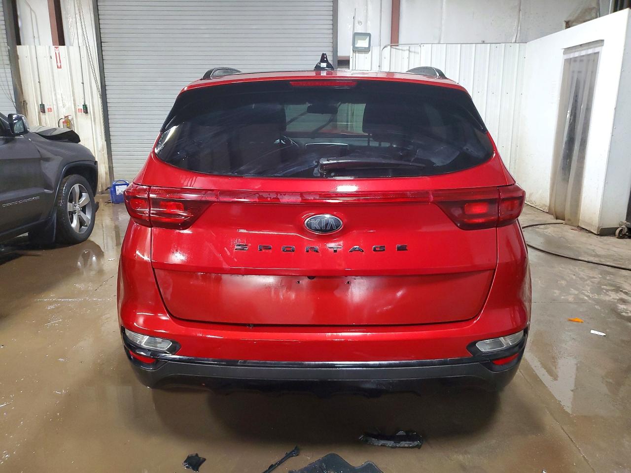 2022 Kia Sportage Nightfall Red vin: KNDP63AC2N7011393