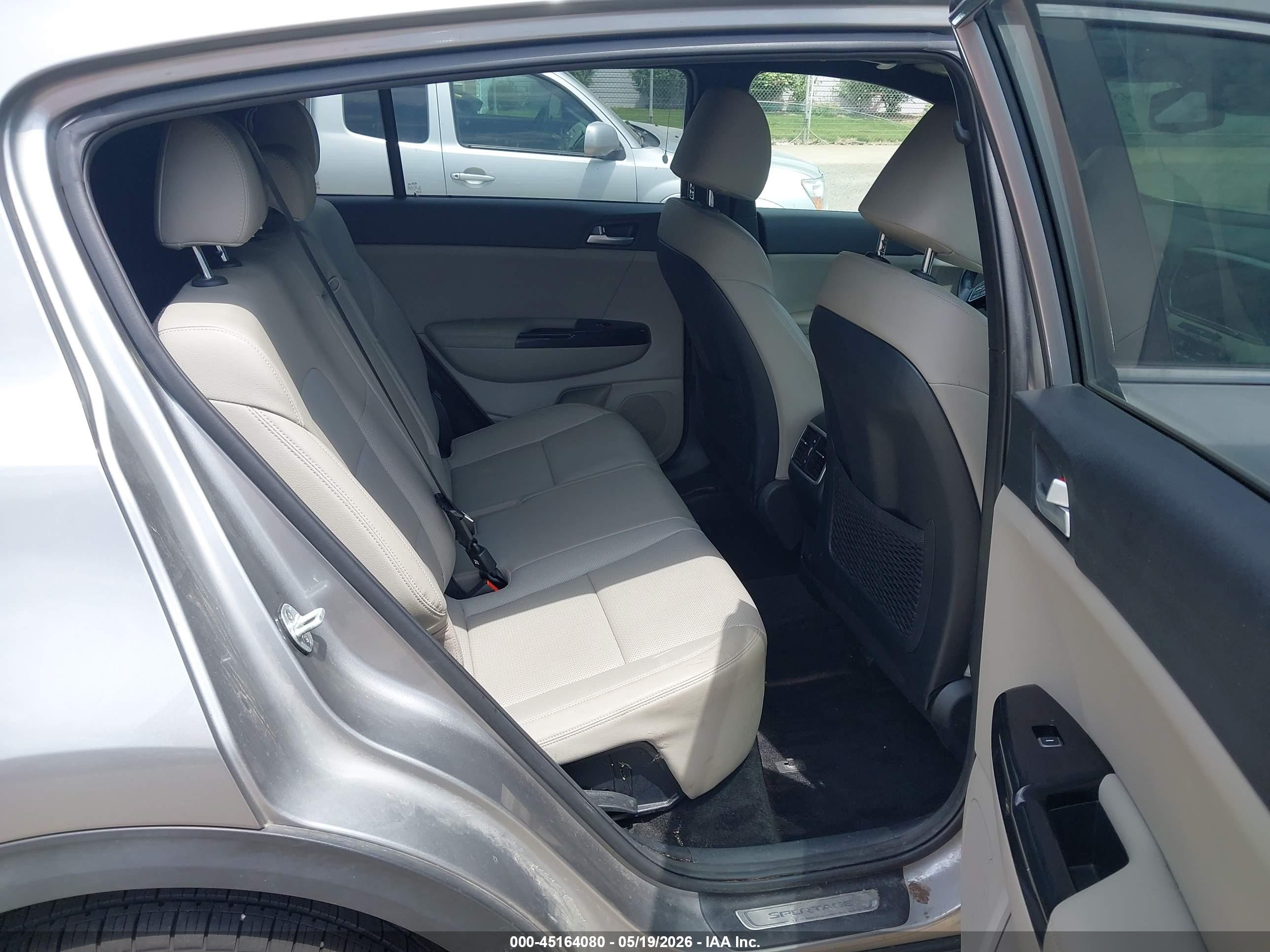 2020 Kia Sportage S Серебряный vin: KNDP6CAC9L7715779