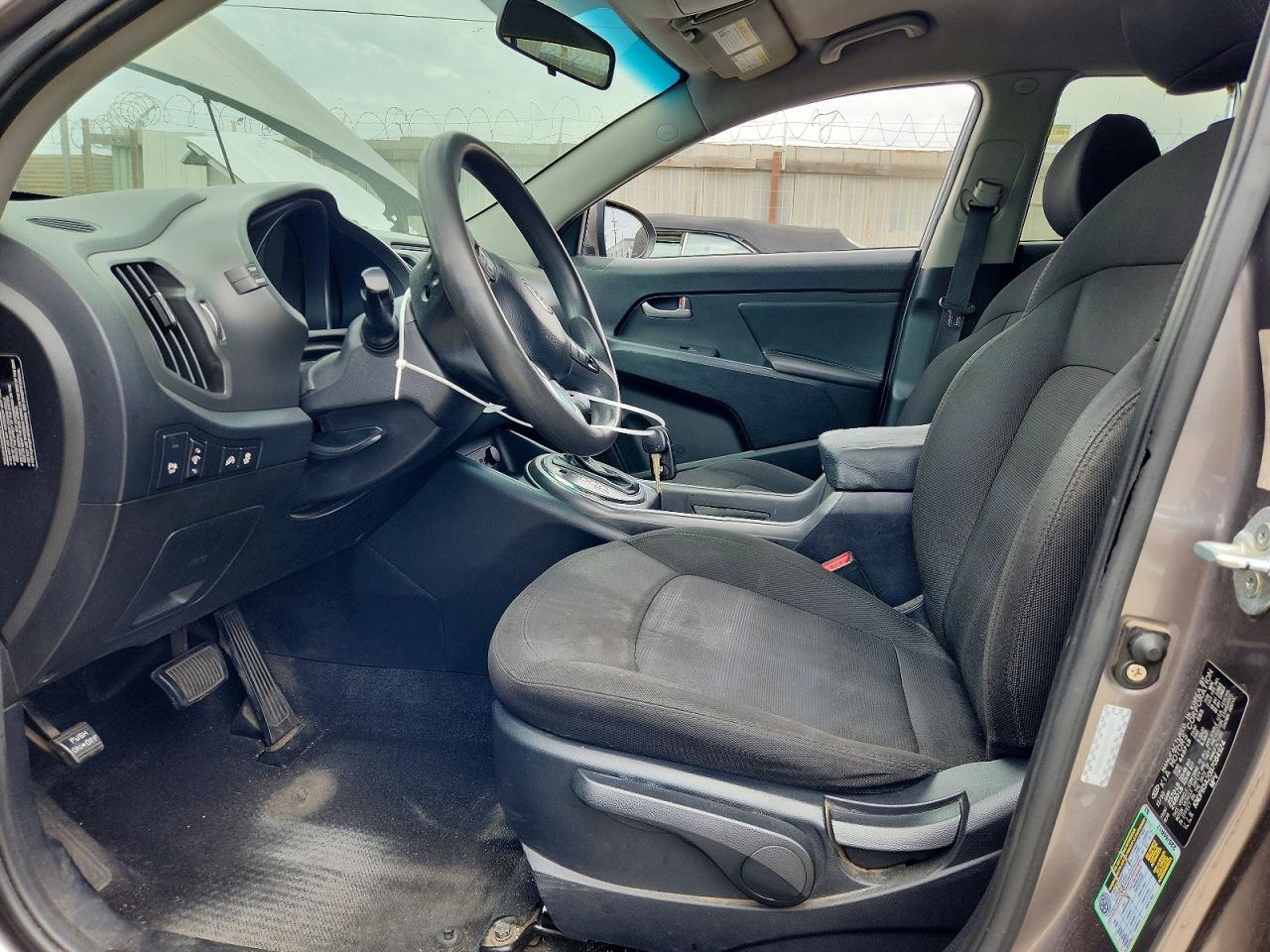 2011 Kia Sportage Lx Серый vin: KNDPB3A20B7084924