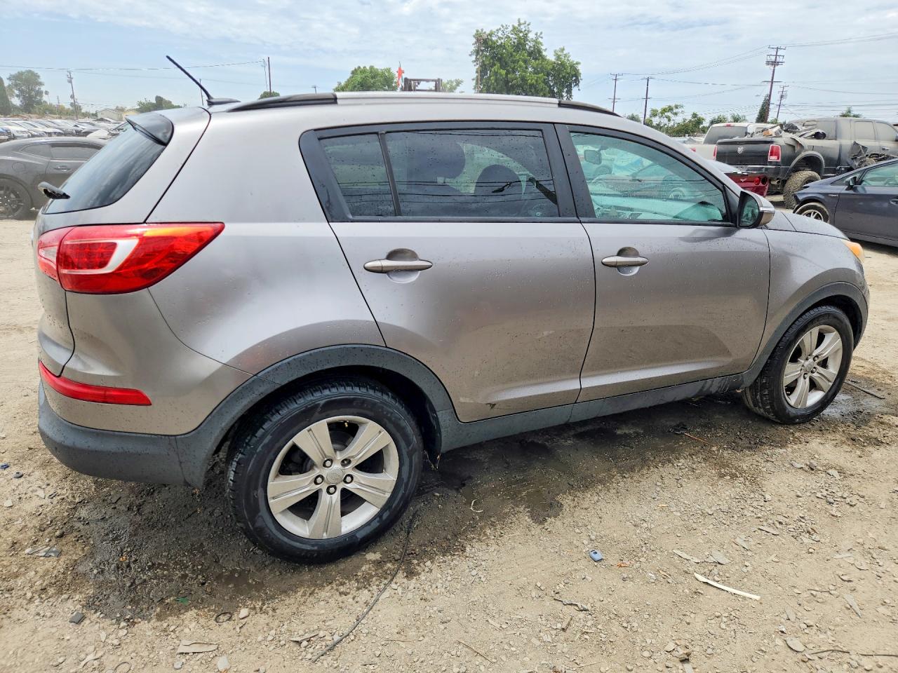 2011 Kia Sportage Lx Серый vin: KNDPB3A20B7084924