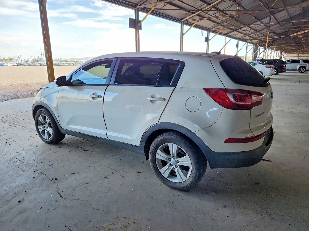 2012 Kia Sportage Lx White vin: KNDPB3A20C7288947