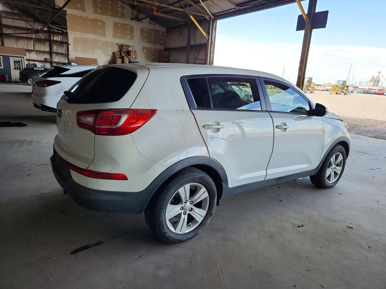 2012 Kia Sportage Lx White vin: KNDPB3A20C7288947
