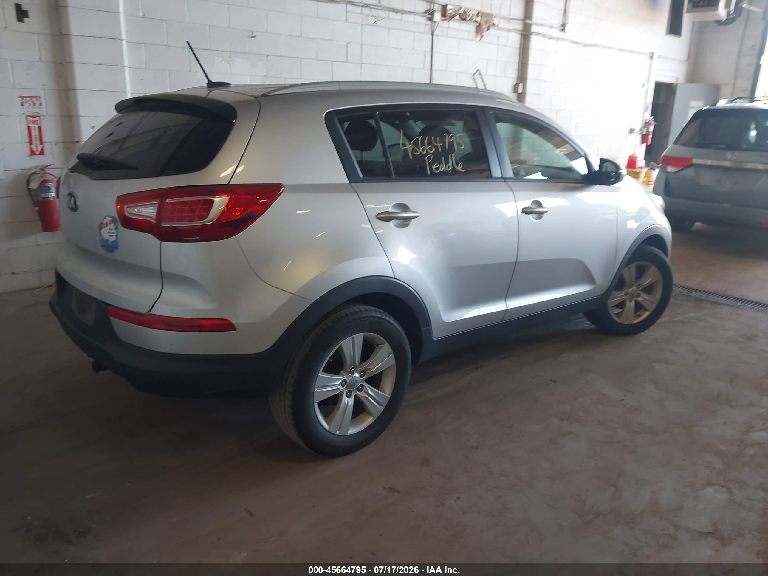 2013 Kia Sportage Lx Silver vin: KNDPB3A20D7358089