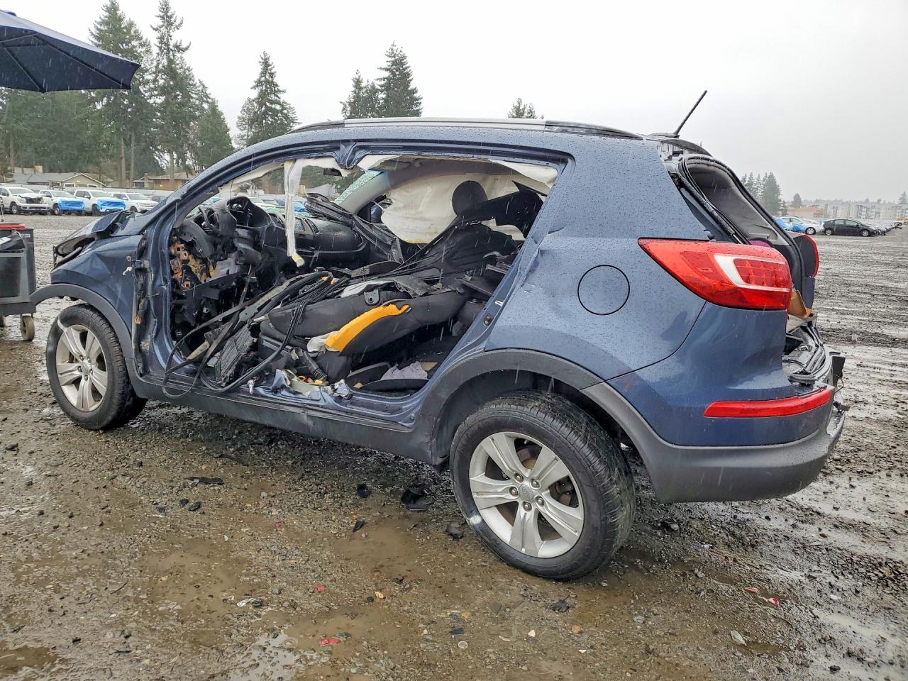 2011 Kia Sportage Lx Blue vin: KNDPB3A21B7031388