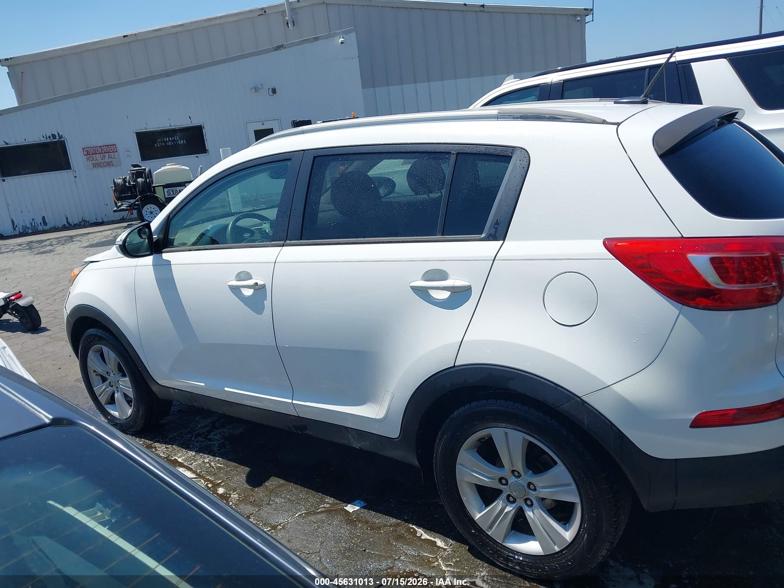 2012 Kia Sportage Lx White vin: KNDPB3A21C7339548
