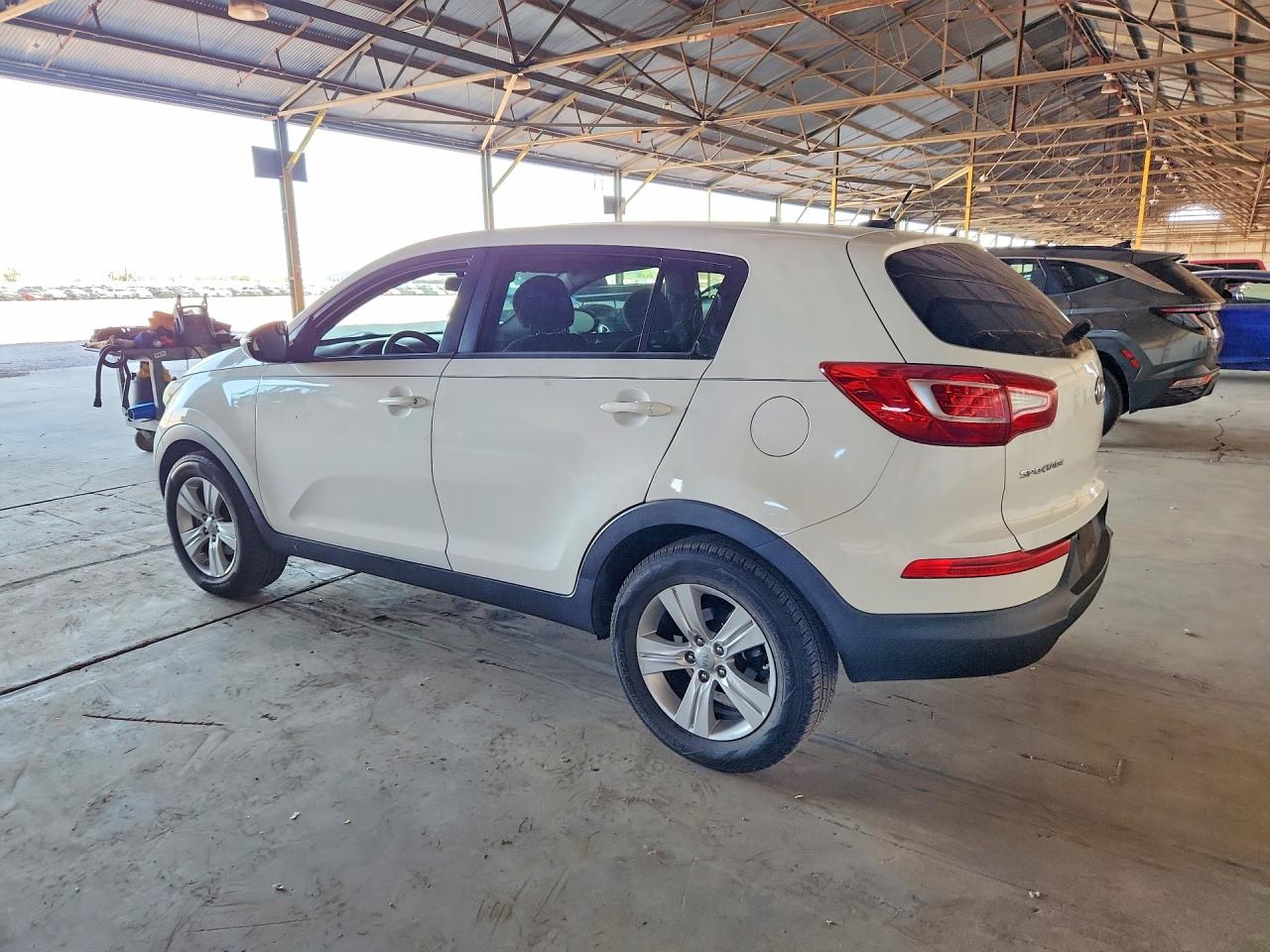 2012 Kia Sportage Lx White vin: KNDPB3A22C7275164