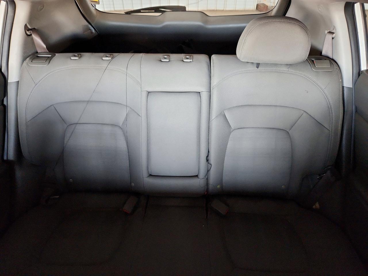 2012 Kia Sportage Lx White vin: KNDPB3A22C7275164
