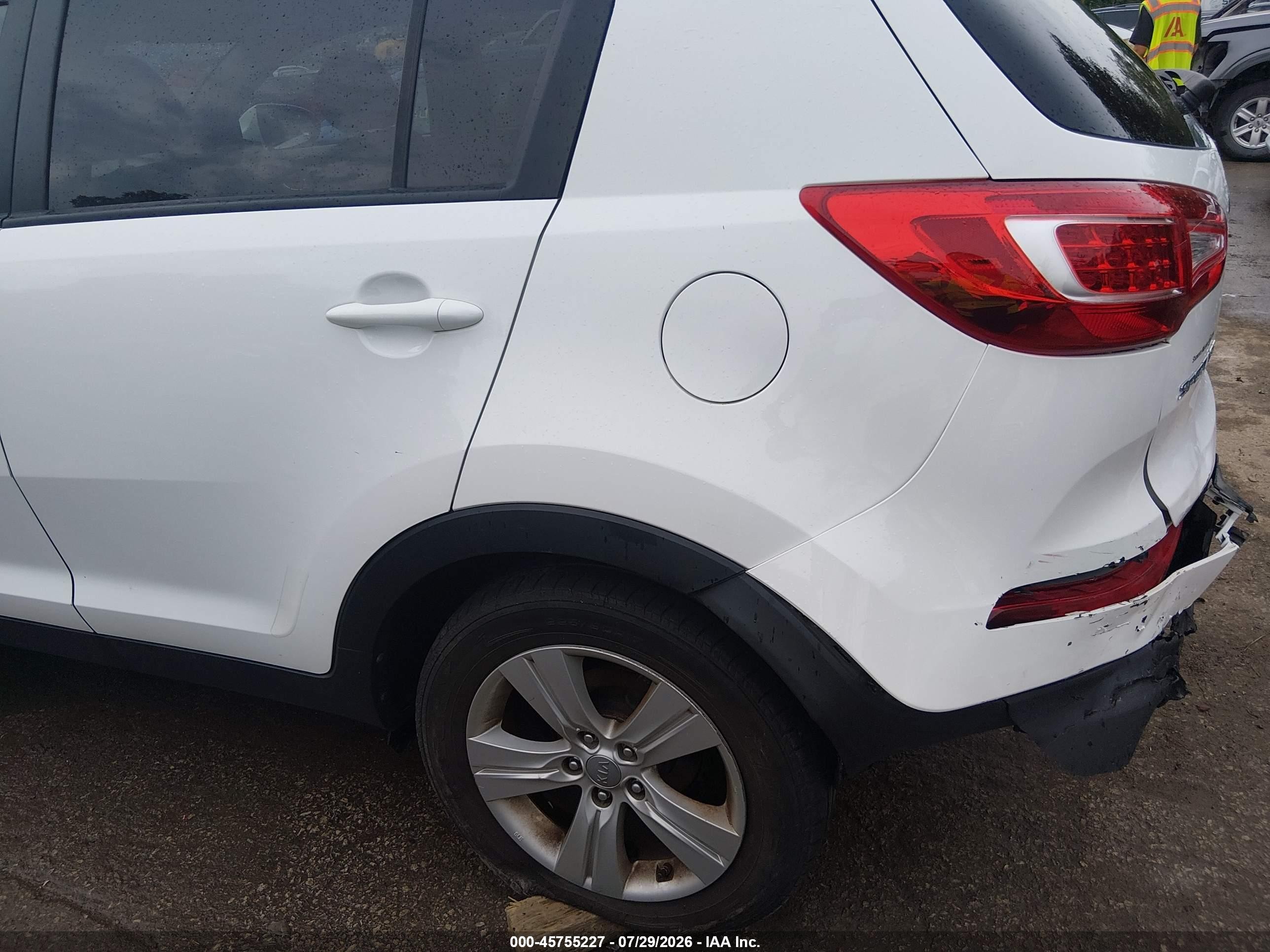 2013 Kia Sportage Lx White vin: KNDPB3A22D7468092