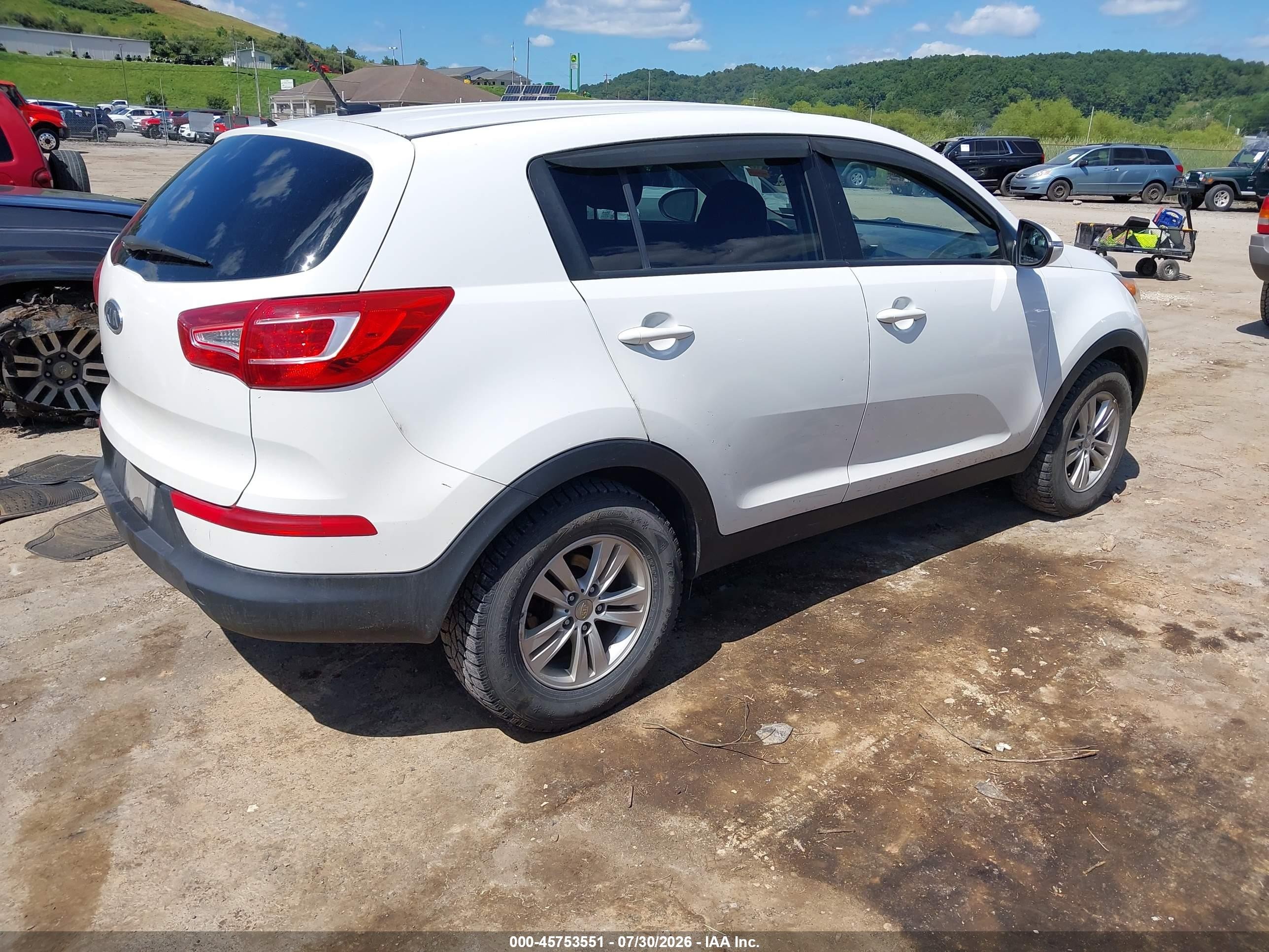 2011 Kia Sportage Lx White vin: KNDPB3A23B7012860