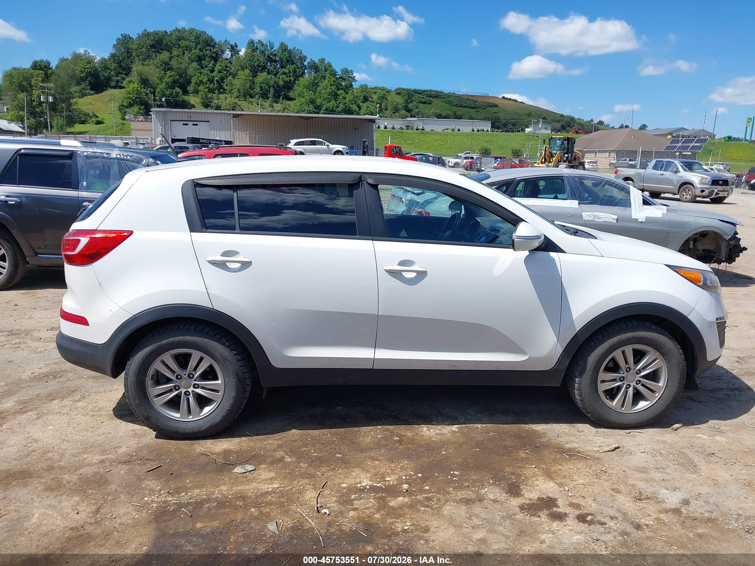 2011 Kia Sportage Lx White vin: KNDPB3A23B7012860