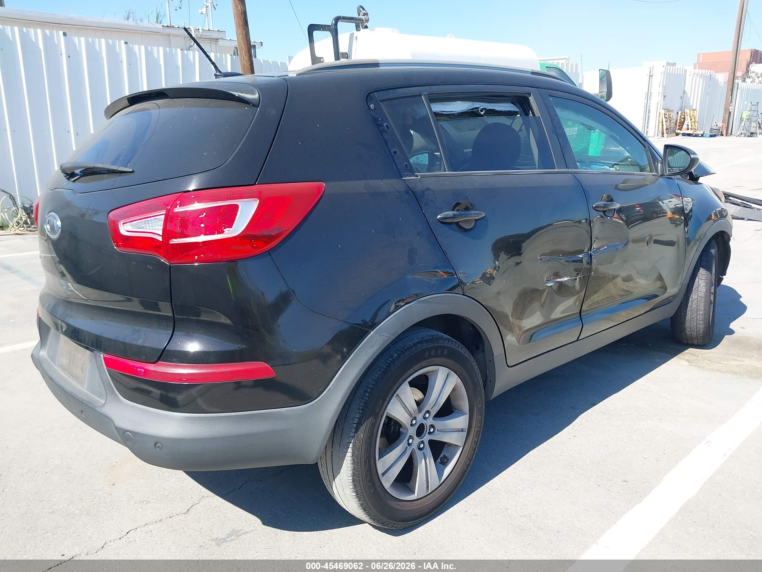 2011 Kia Sportage Lx Черный vin: KNDPB3A23B7087140