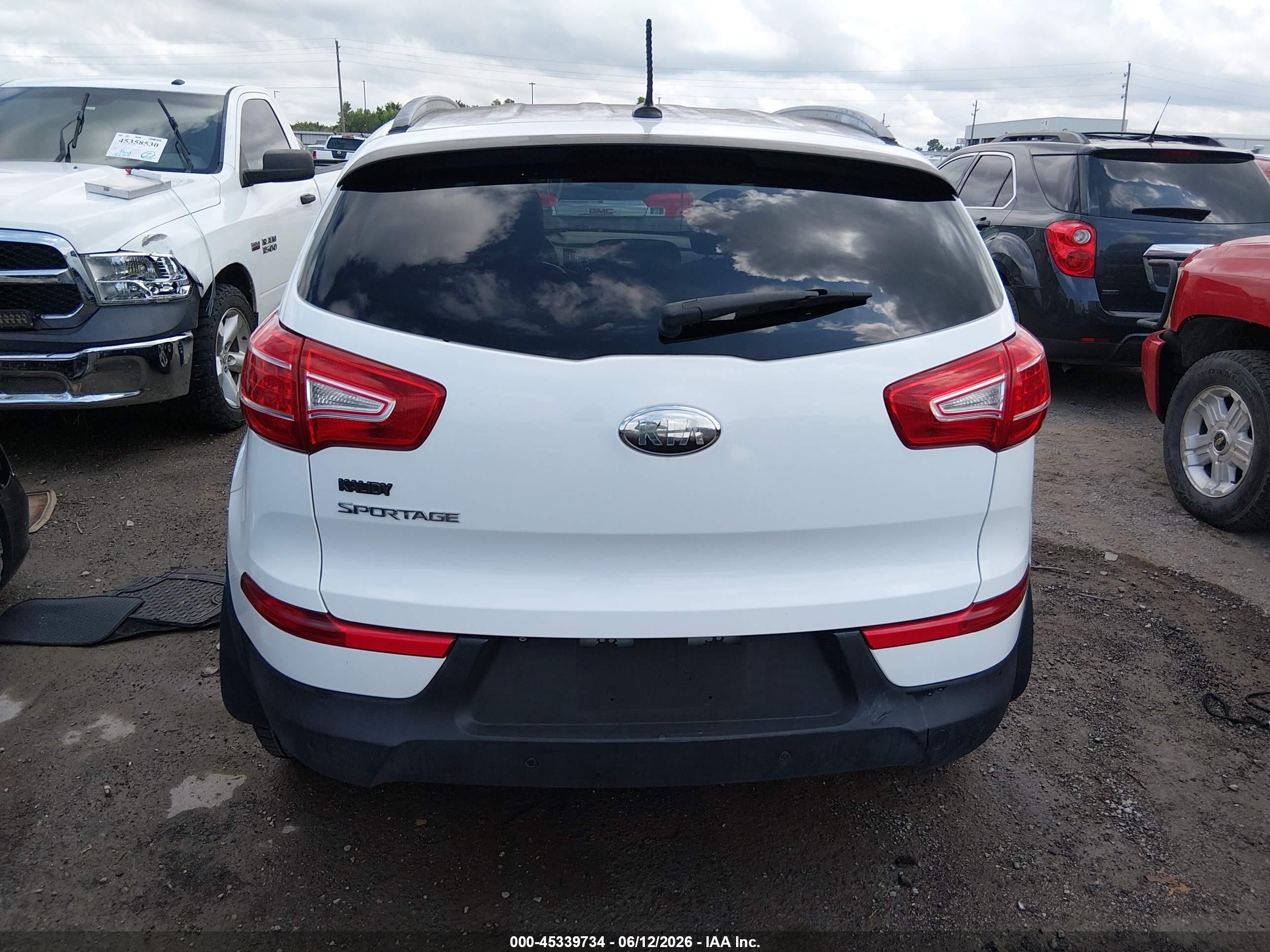 2013 Kia Sportage Lx White vin: KNDPB3A23D7426739