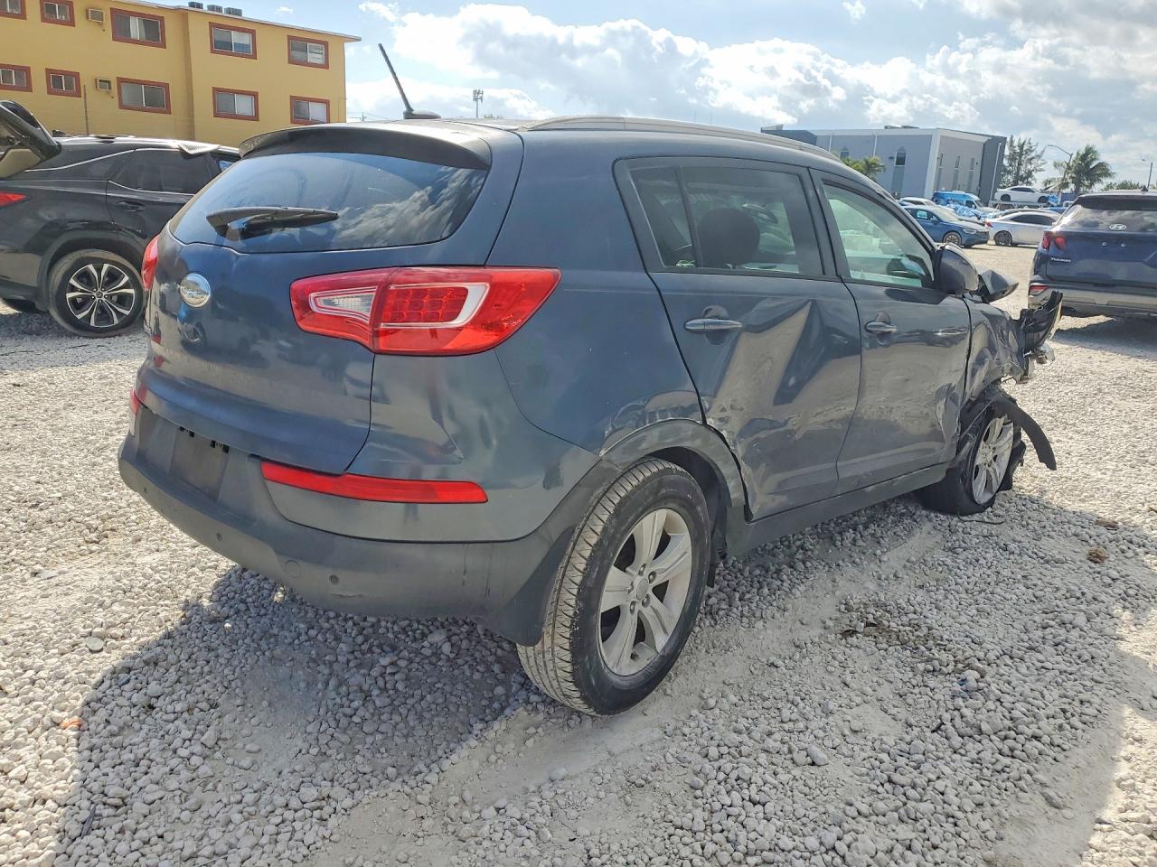 2013 Kia Sportage Base Blue vin: KNDPB3A26D7361241