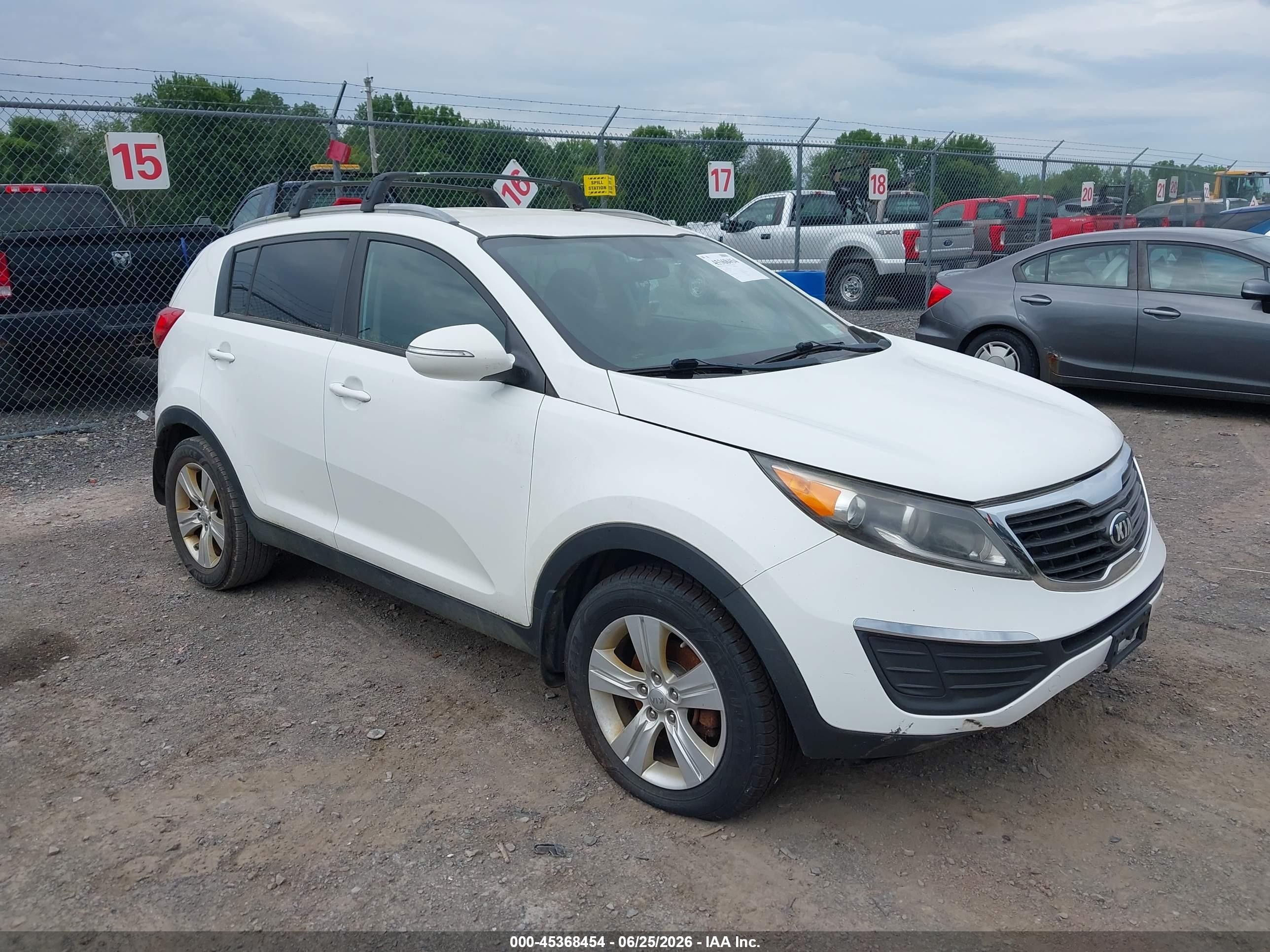 2013 Kia Sportage Lx White vin: KNDPB3A26D7539052