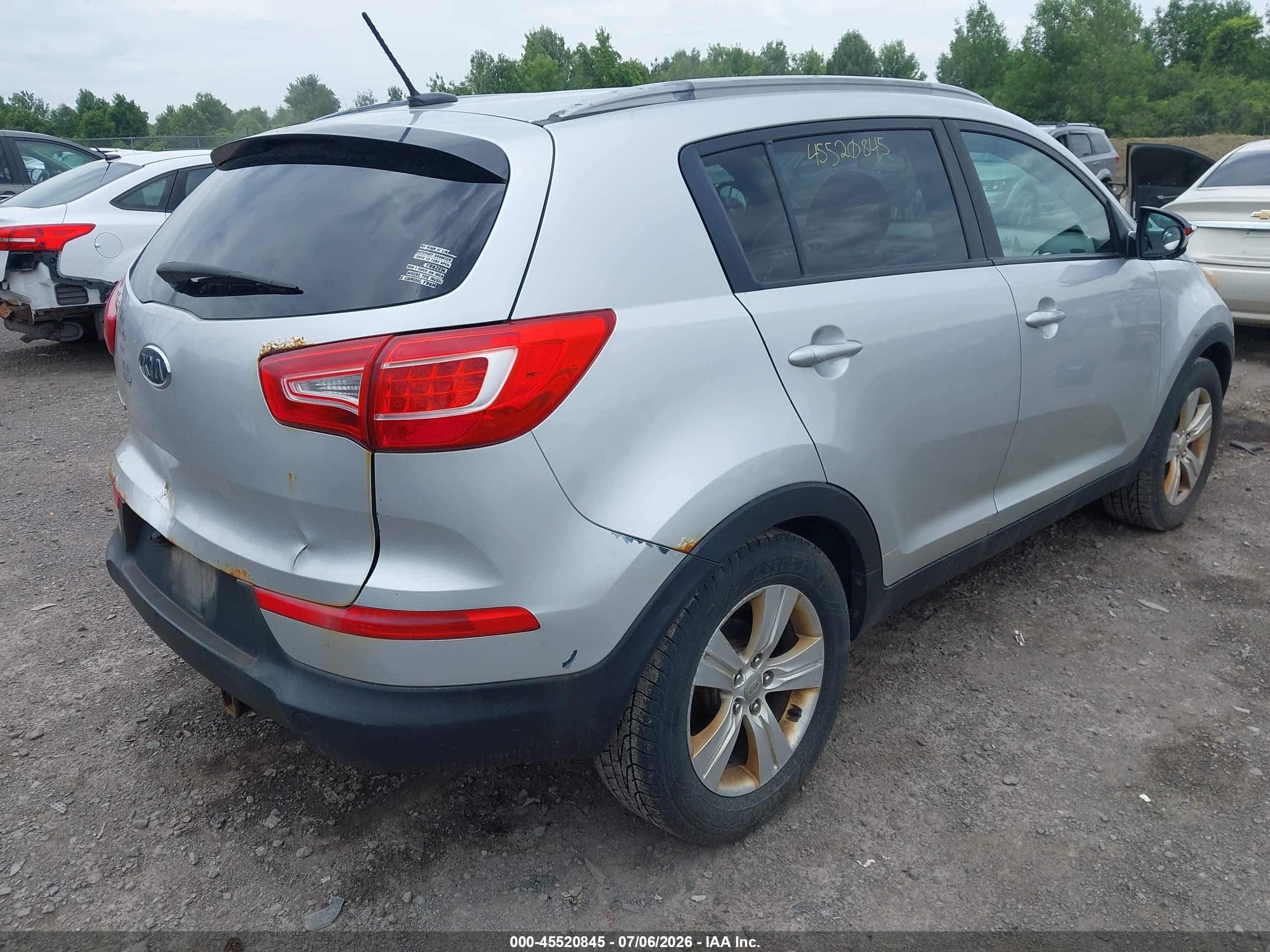 2011 Kia Sportage Lx Серебряный vin: KNDPB3A27B7027118