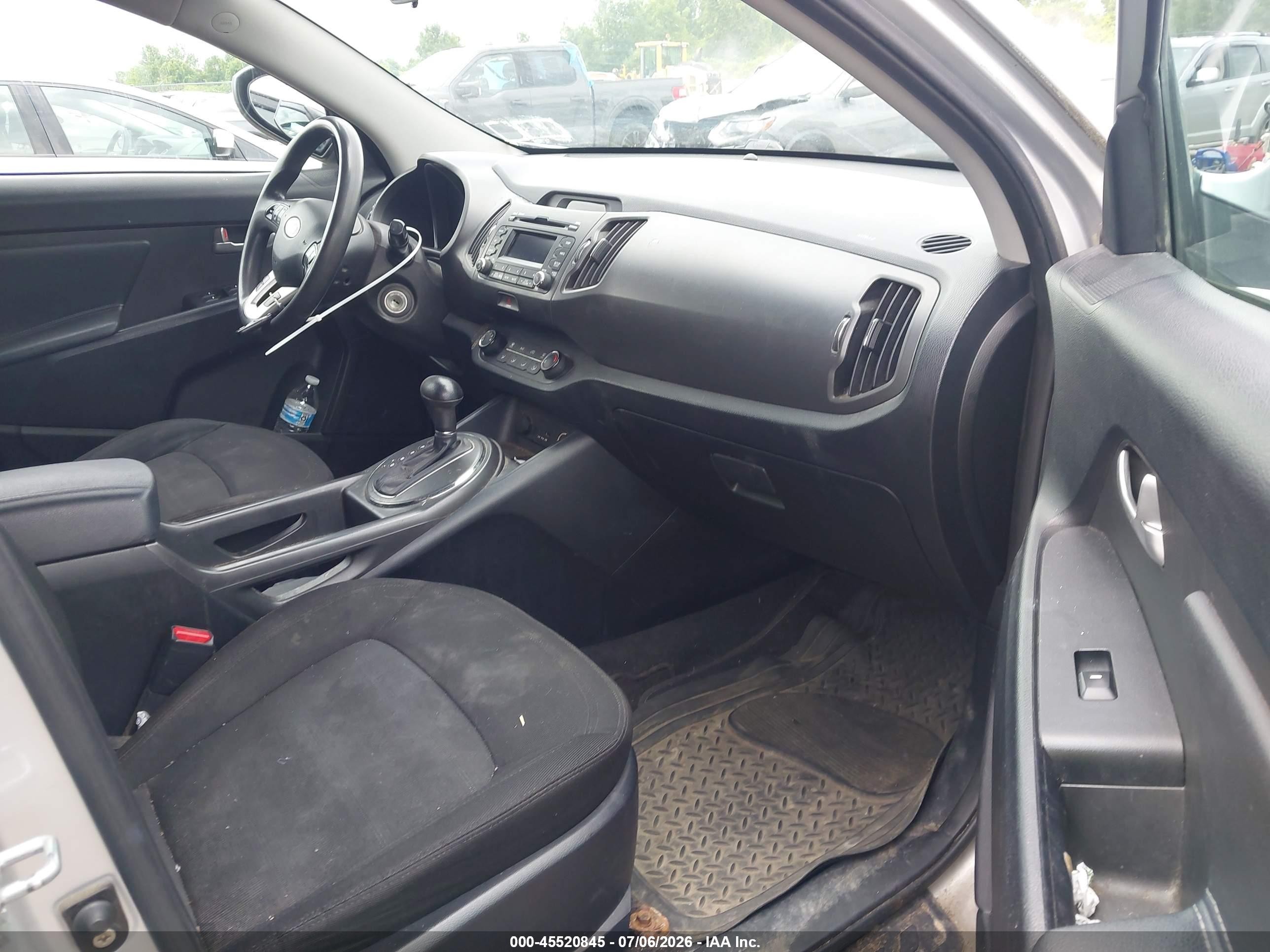 2011 Kia Sportage Lx Серебряный vin: KNDPB3A27B7027118
