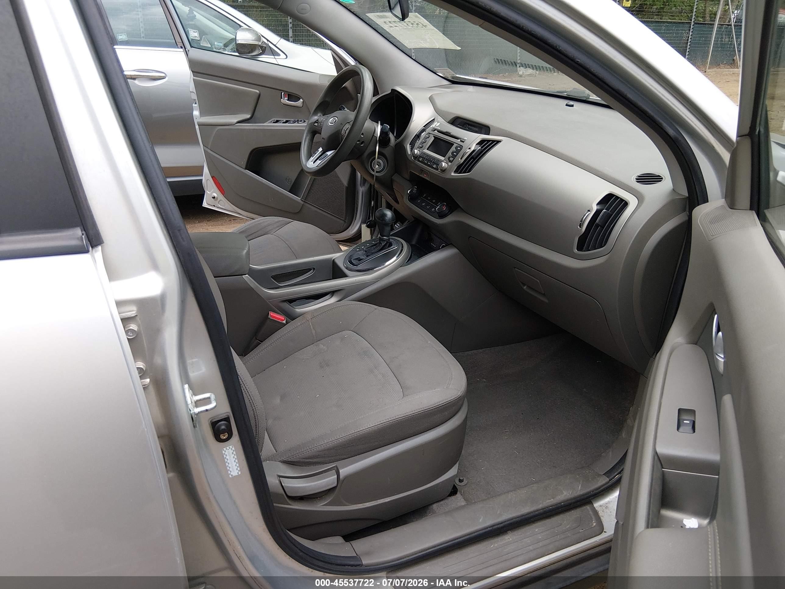 2011 Kia Sportage Lx Silver vin: KNDPB3A27B7043643