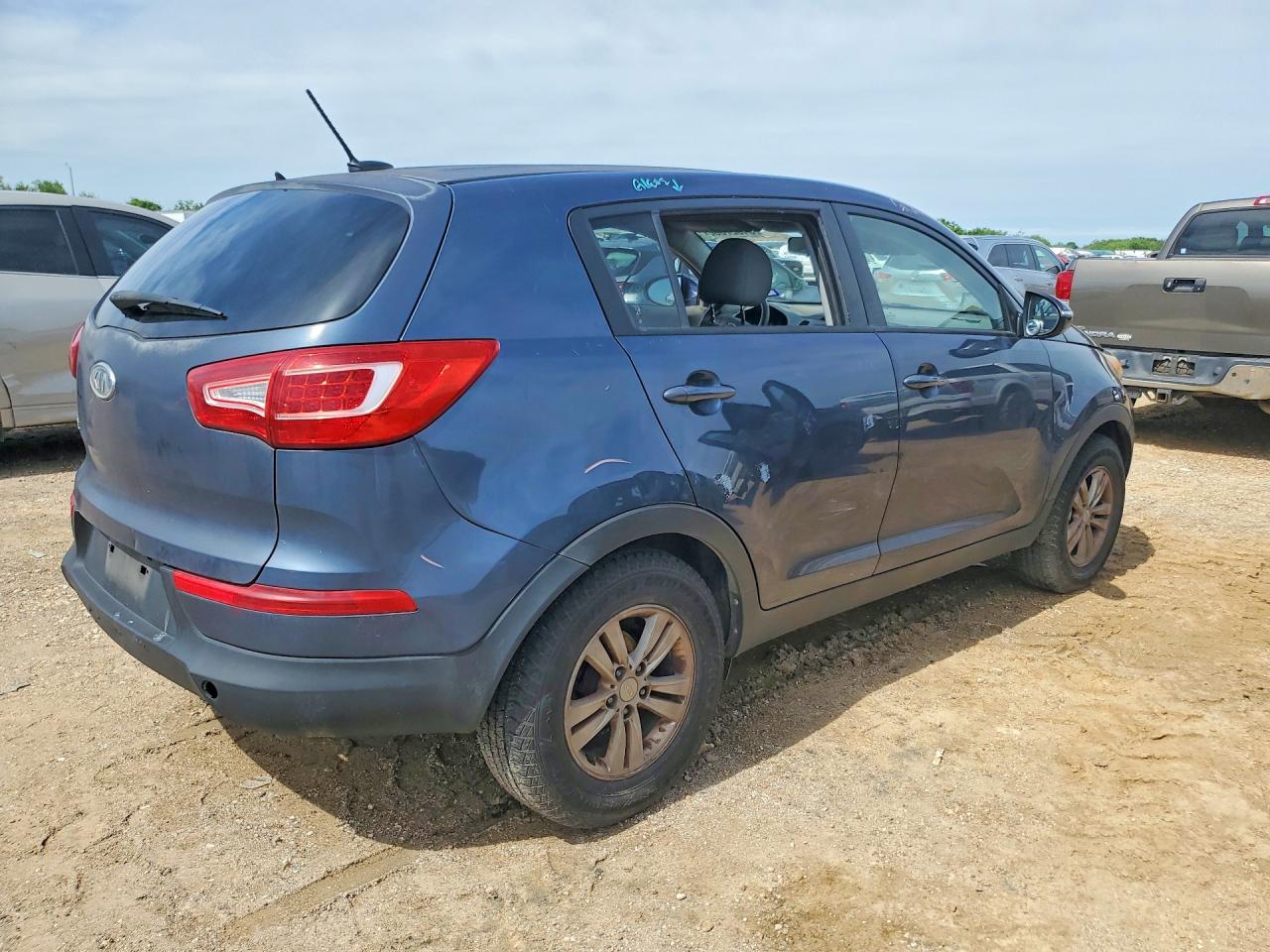2011 Kia Sportage Lx Blue vin: KNDPB3A27B7044307