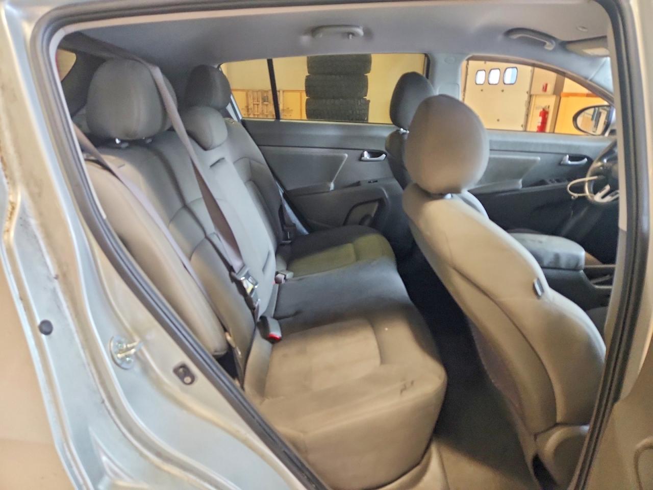 2011 Kia Sportage Lx Silver vin: KNDPB3A27B7095161