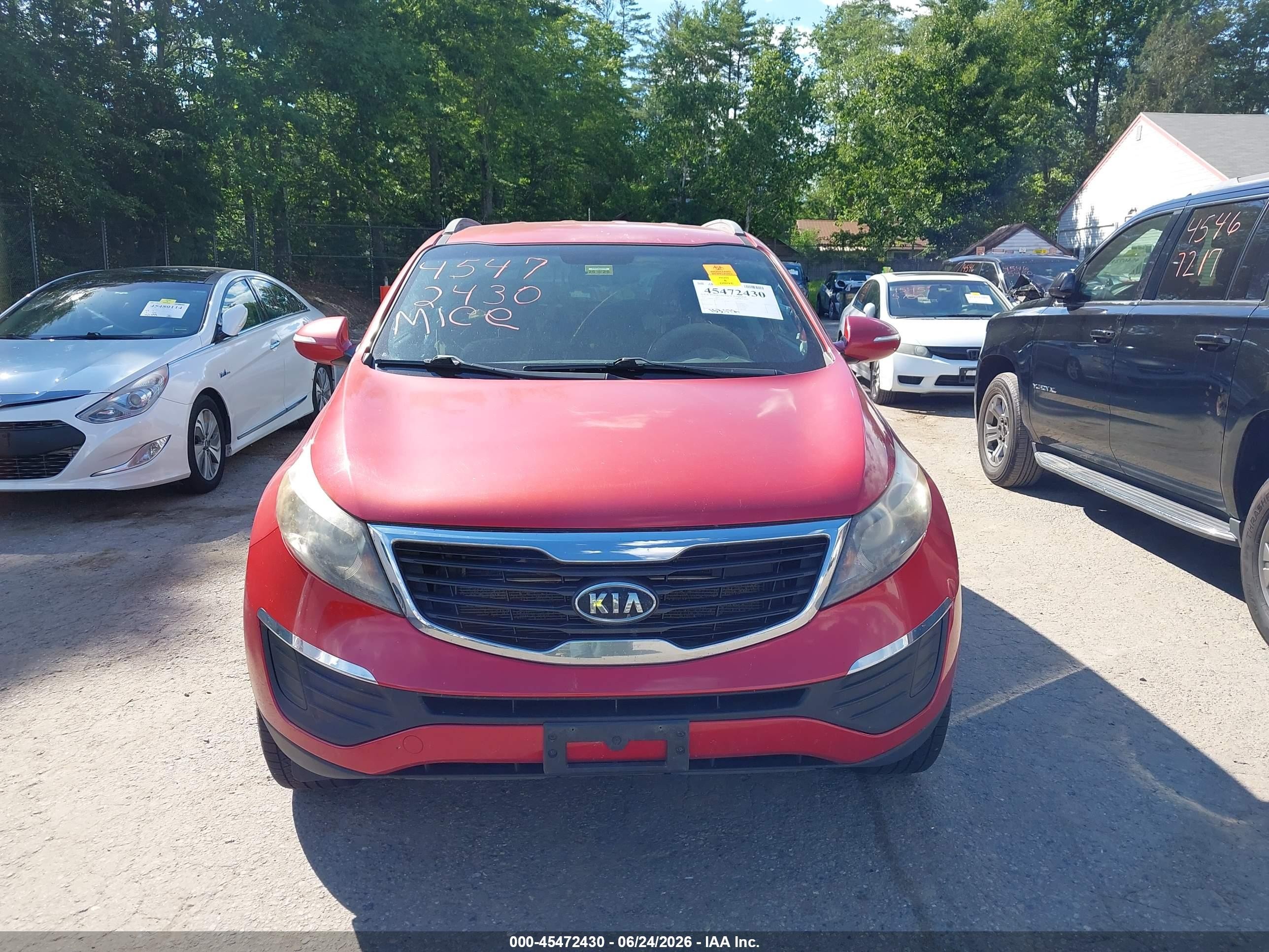 2011 Kia Sportage Lx Красный vin: KNDPB3A28B7031629