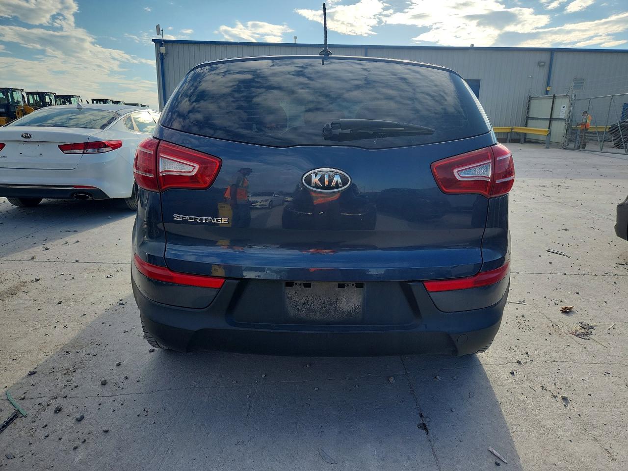 2011 Kia Sportage Lx Blue vin: KNDPB3A29B7018663