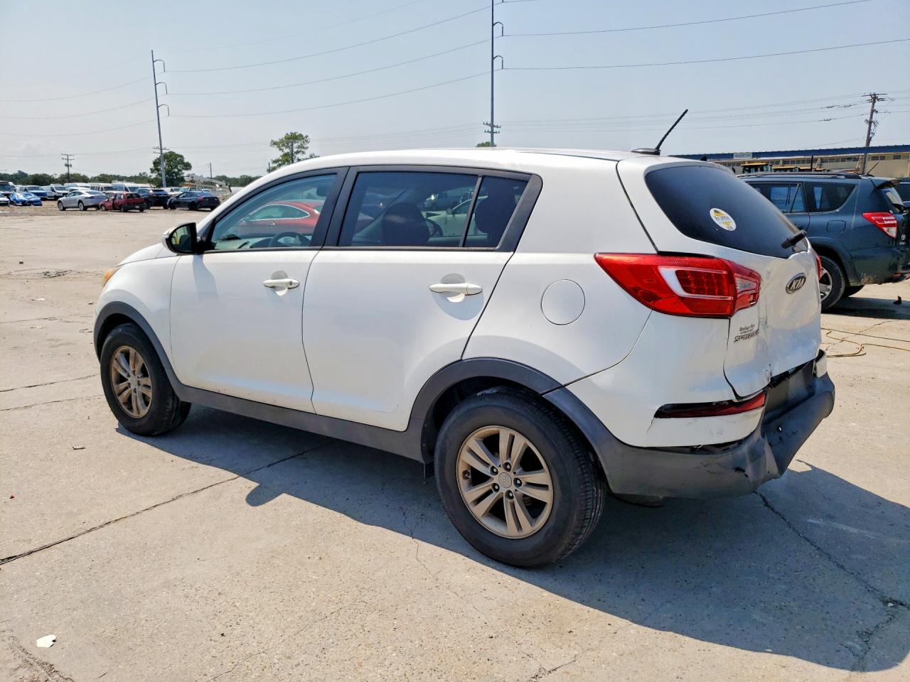 2011 Kia Sportage Lx White vin: KNDPB3A29B7022082