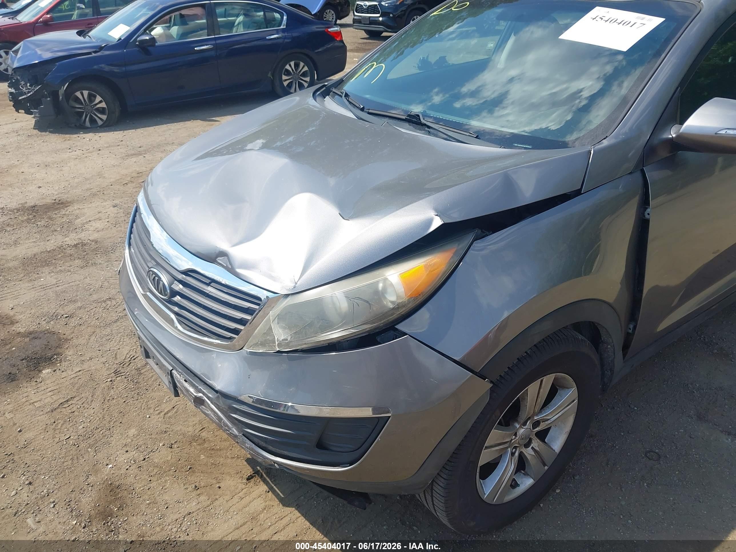 2011 Kia Sportage Lx Gray vin: KNDPB3A29B7031932